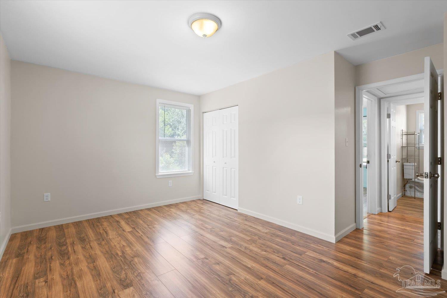 5518 Lynwood Rd