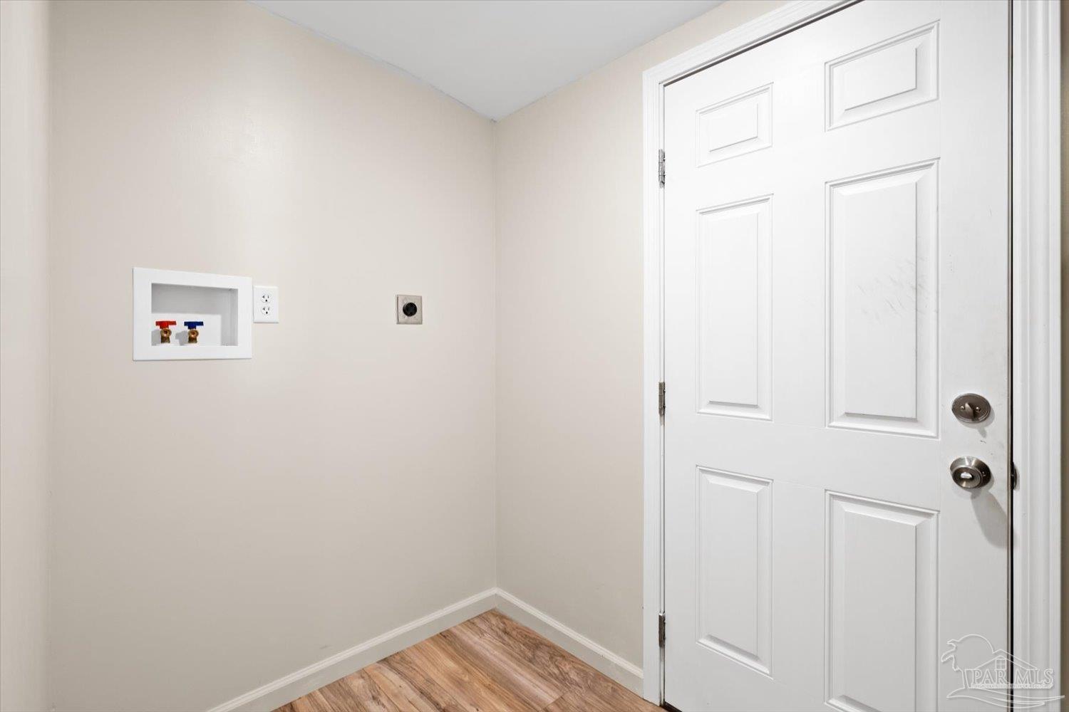 5518 Lynwood Rd