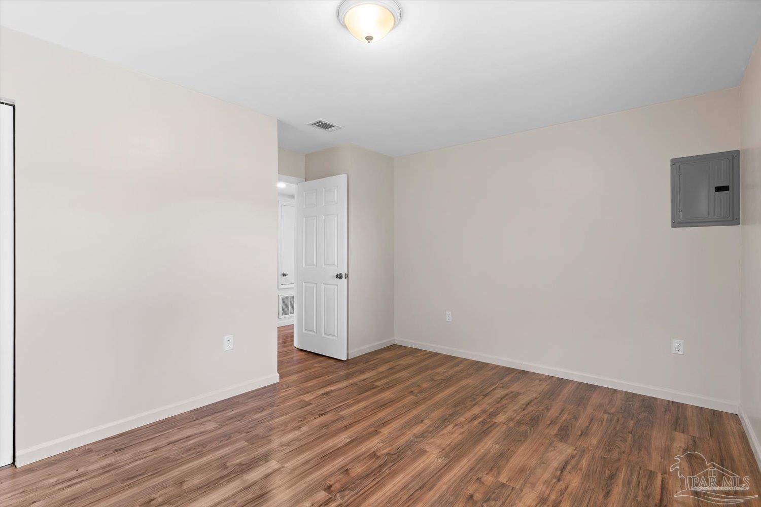 5518 Lynwood Rd