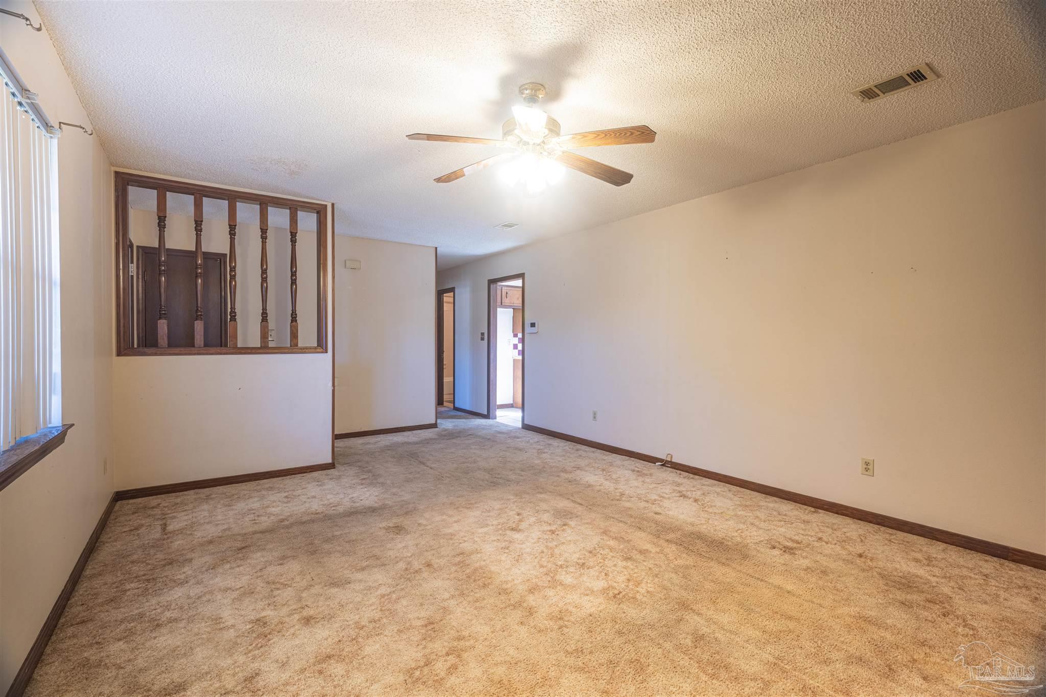 2842 Godwin Ln