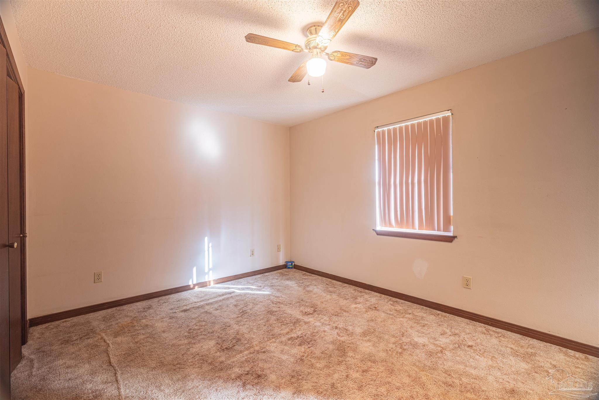 2842 Godwin Ln