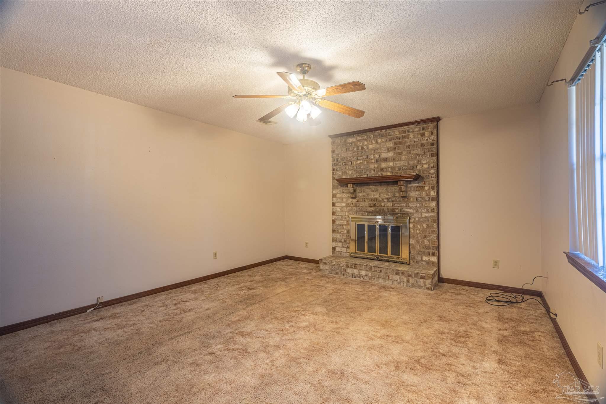 2842 Godwin Ln