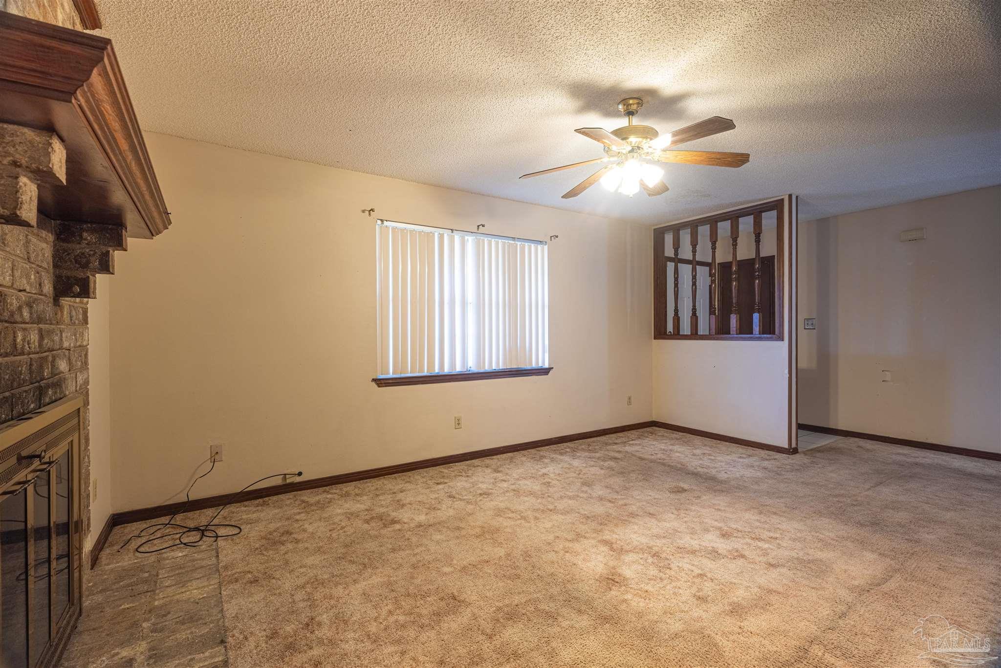 2842 Godwin Ln