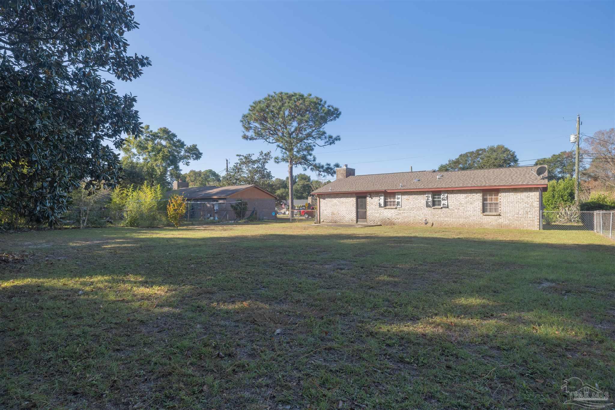 2842 Godwin Ln