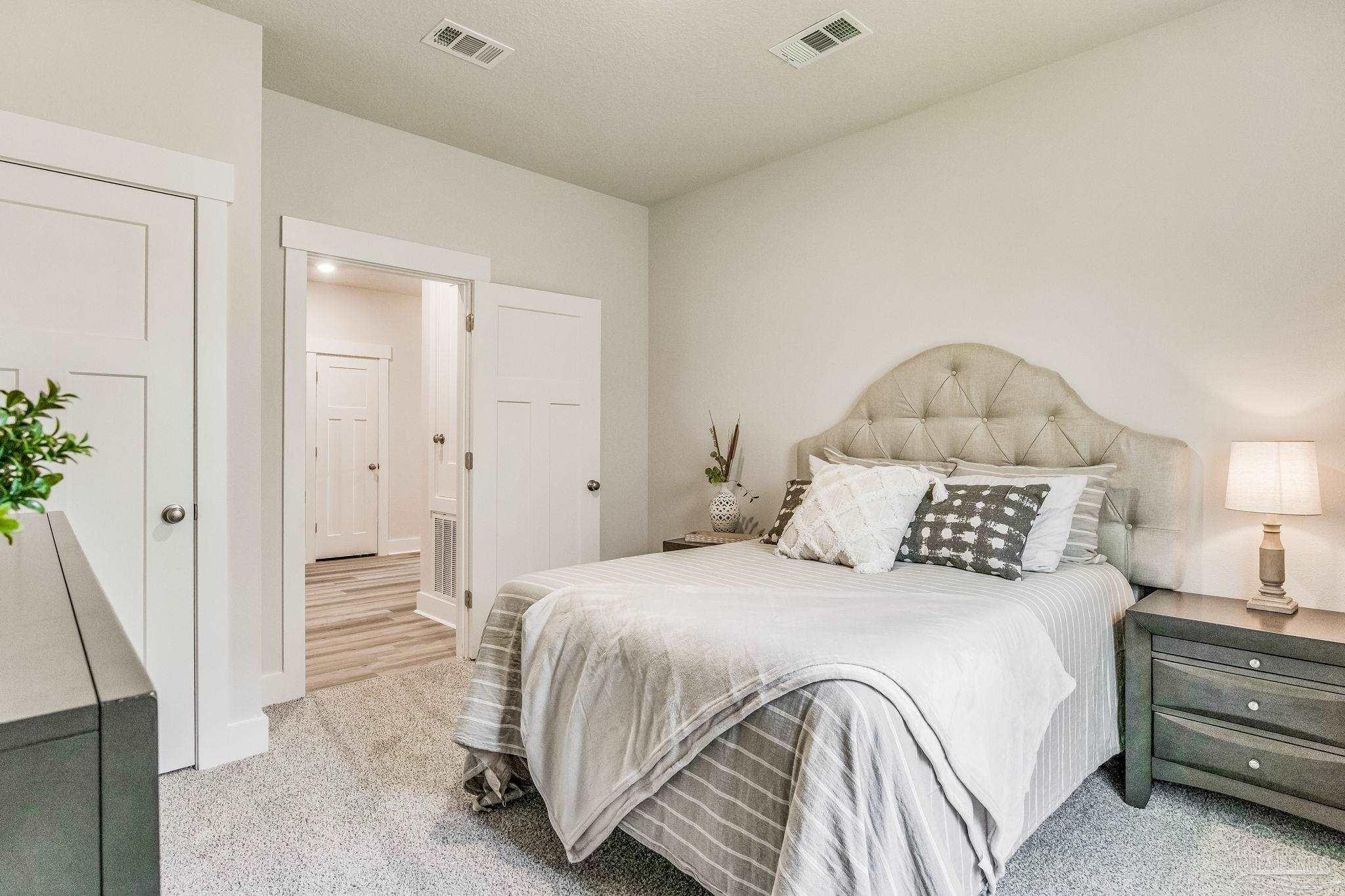 5881 Cactus Dr