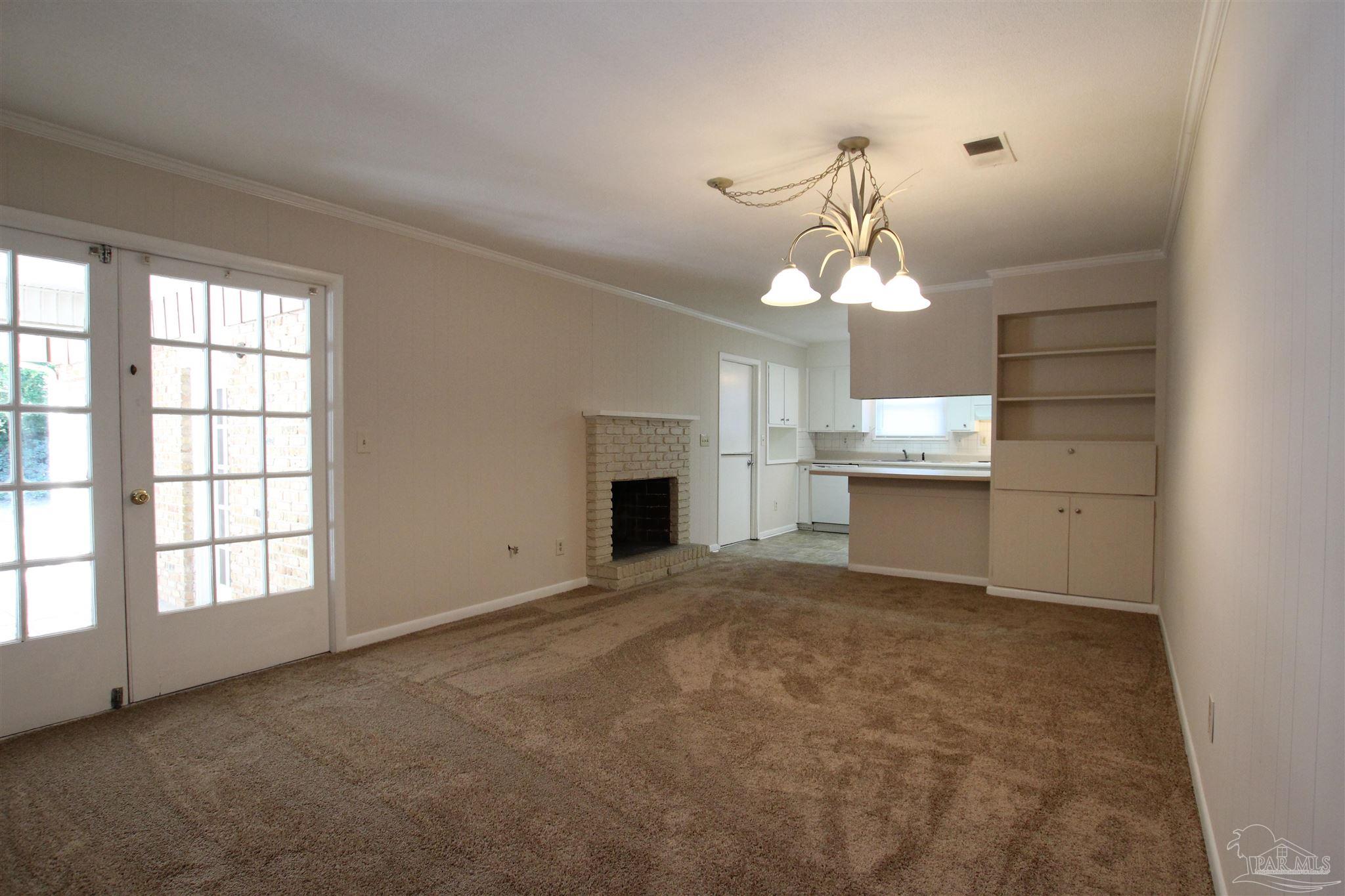 5595 San Gabriel Dr