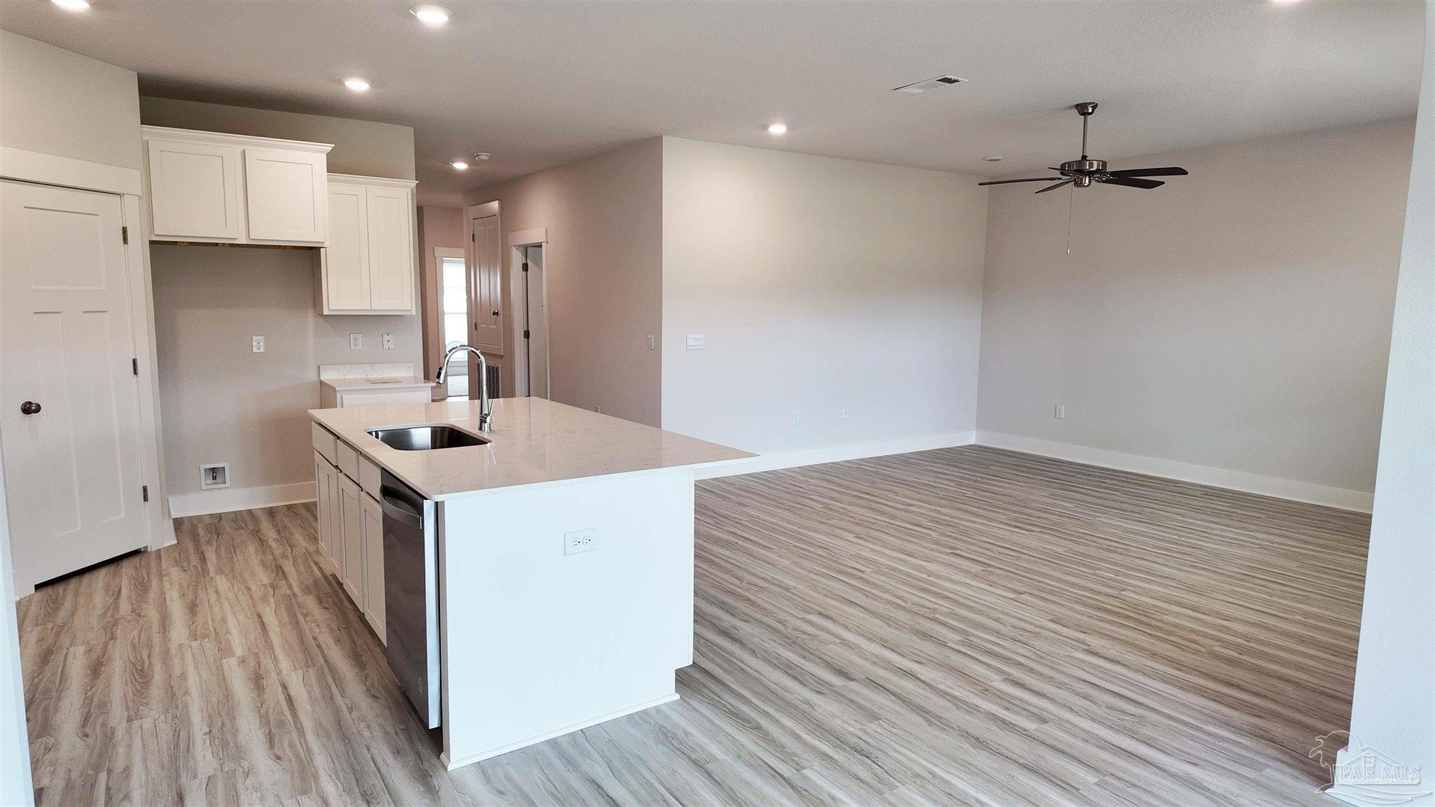 5843 Sargassum Ln