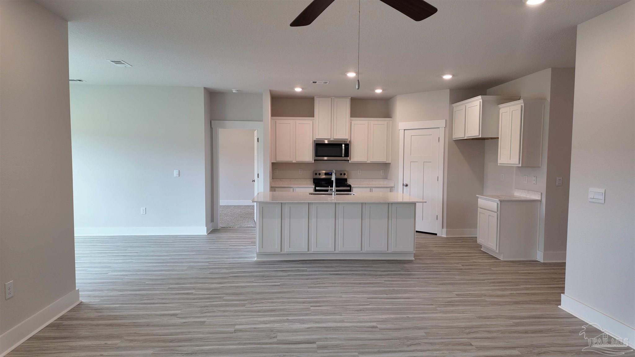 5843 Sargassum Ln