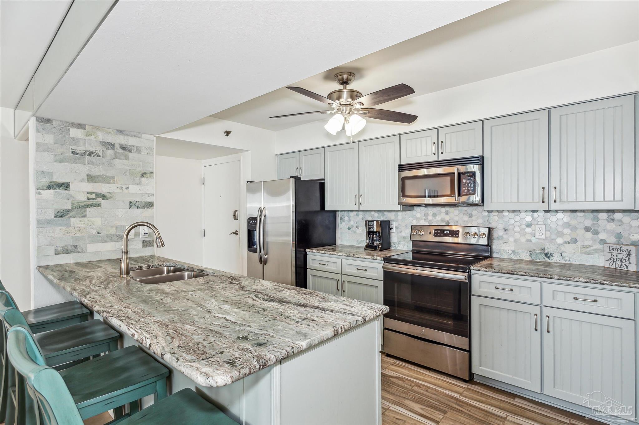 1200 Ft Pickens Rd # D Unit: 4-D