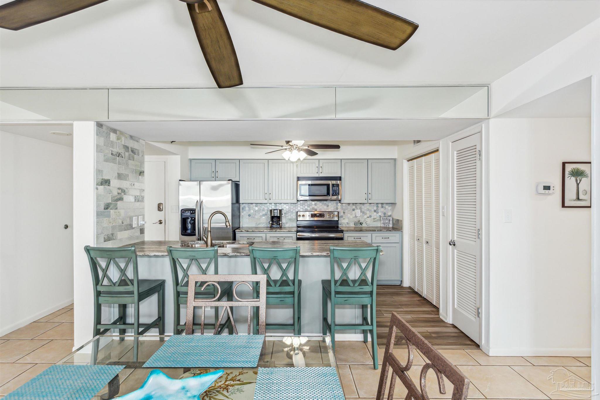 1200 Ft Pickens Rd # D Unit: 4-D