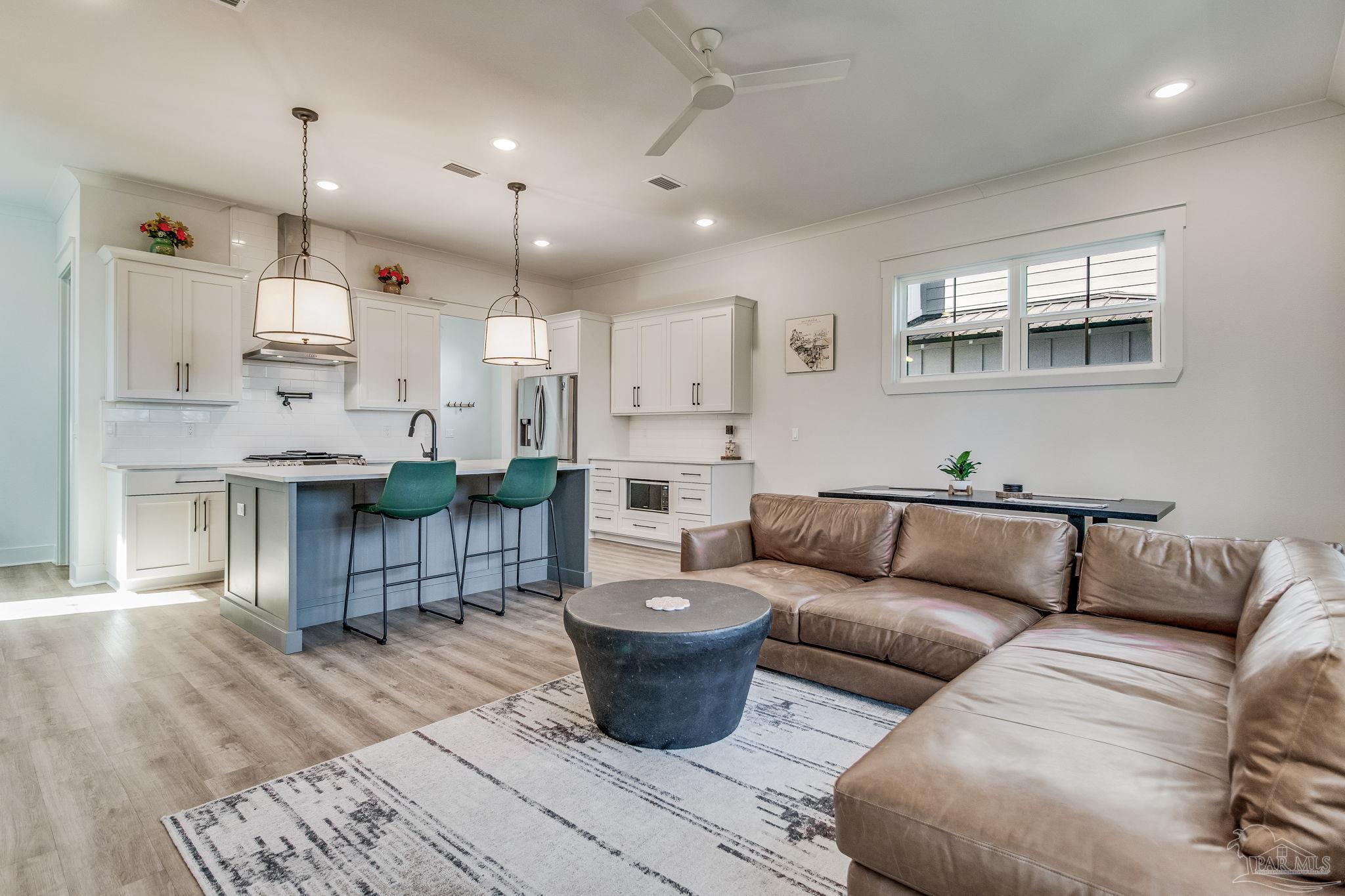5622 Pelican Pl
