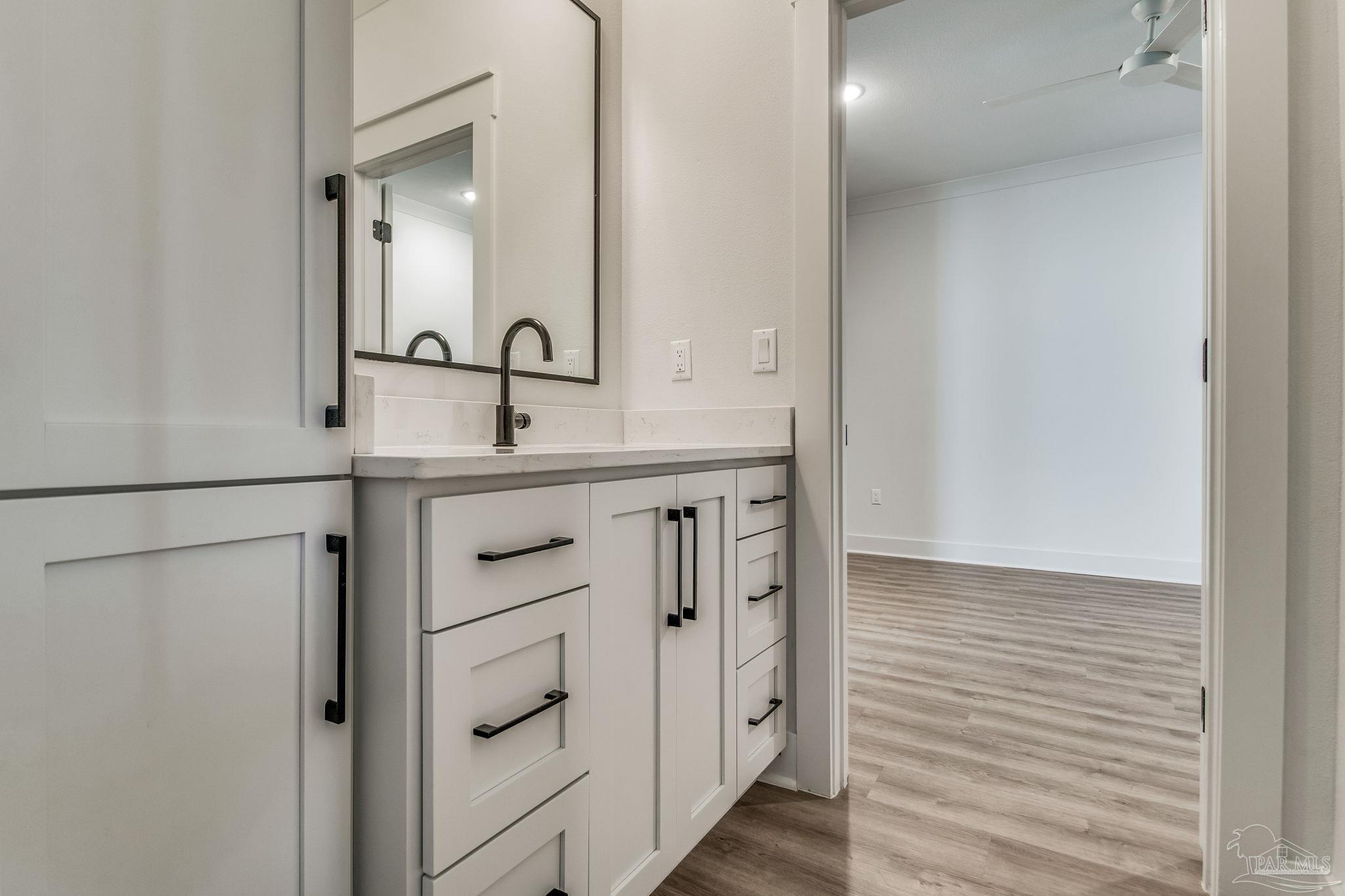 5622 Pelican Pl