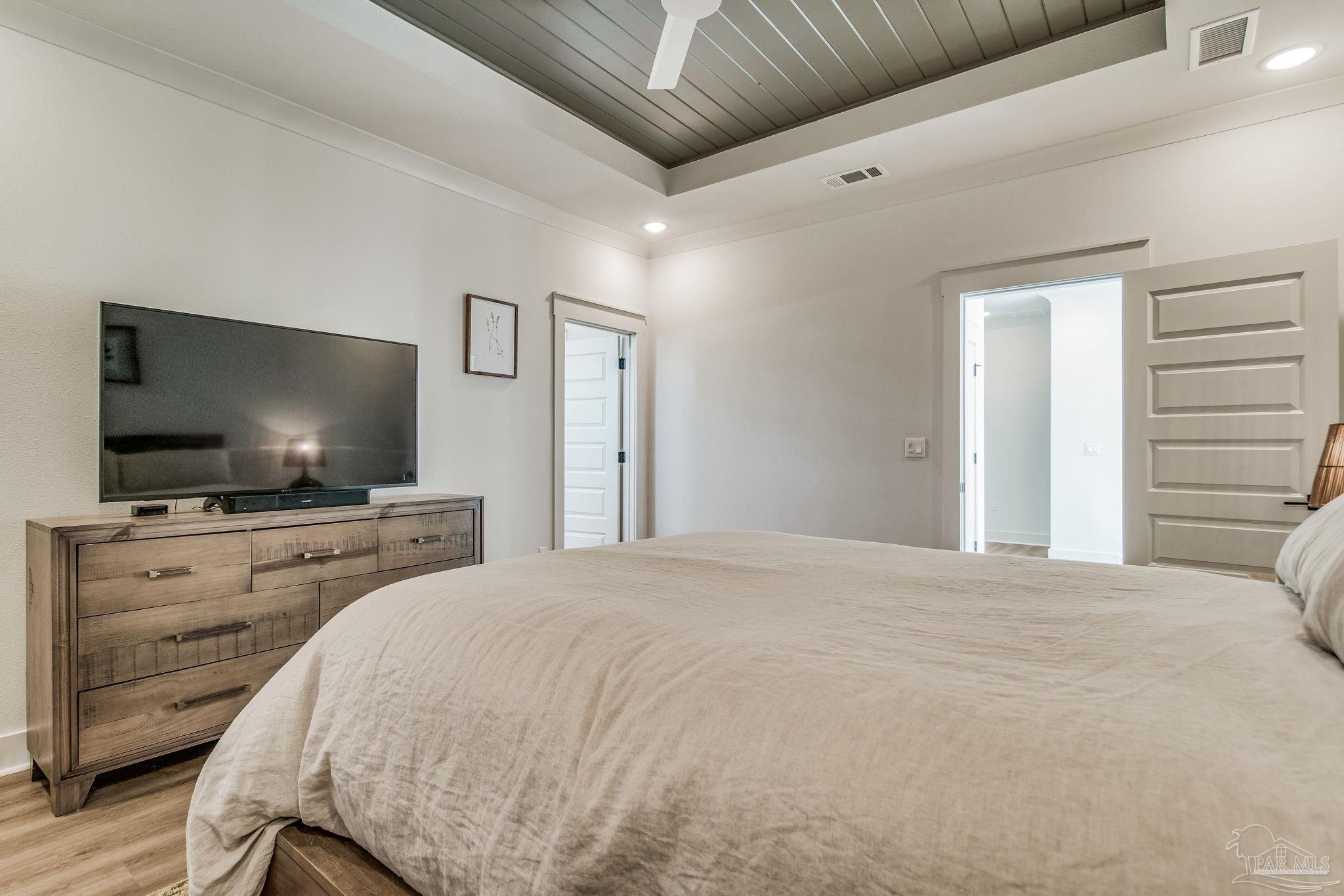 5622 Pelican Pl