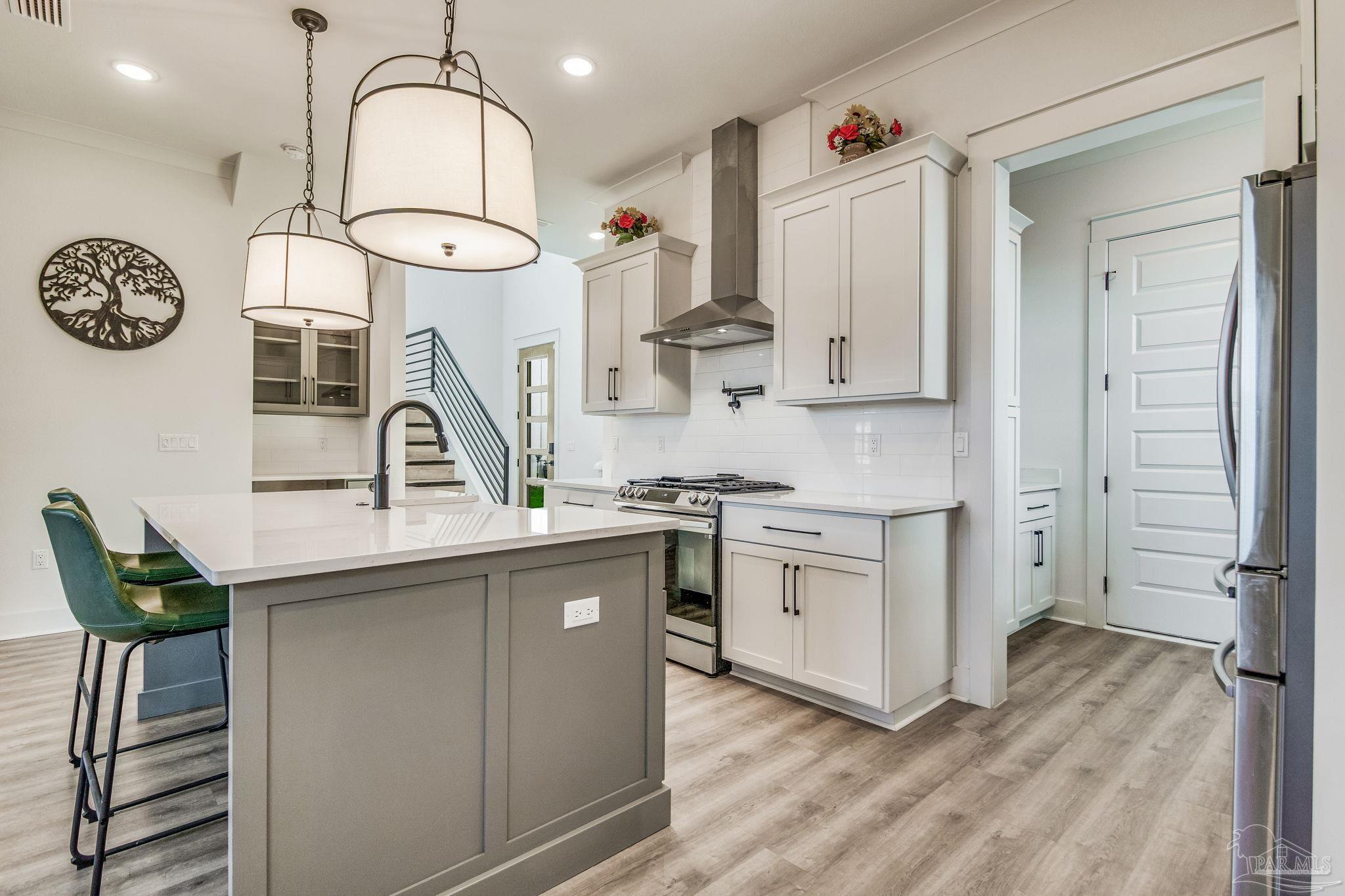 5622 Pelican Pl