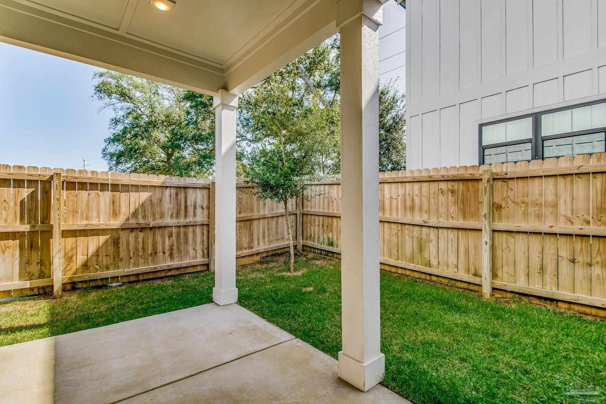 5622 Pelican Pl
