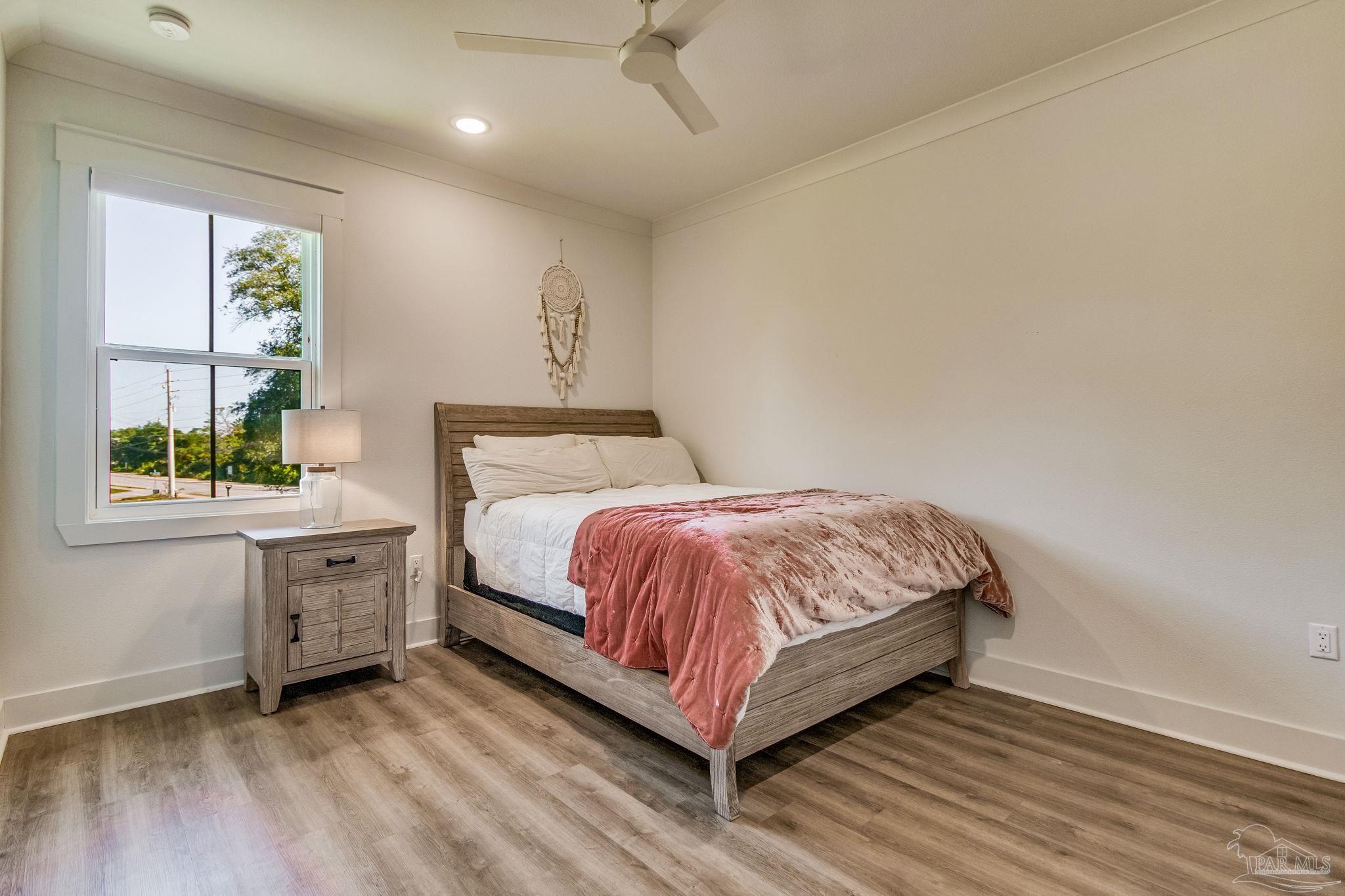 5622 Pelican Pl