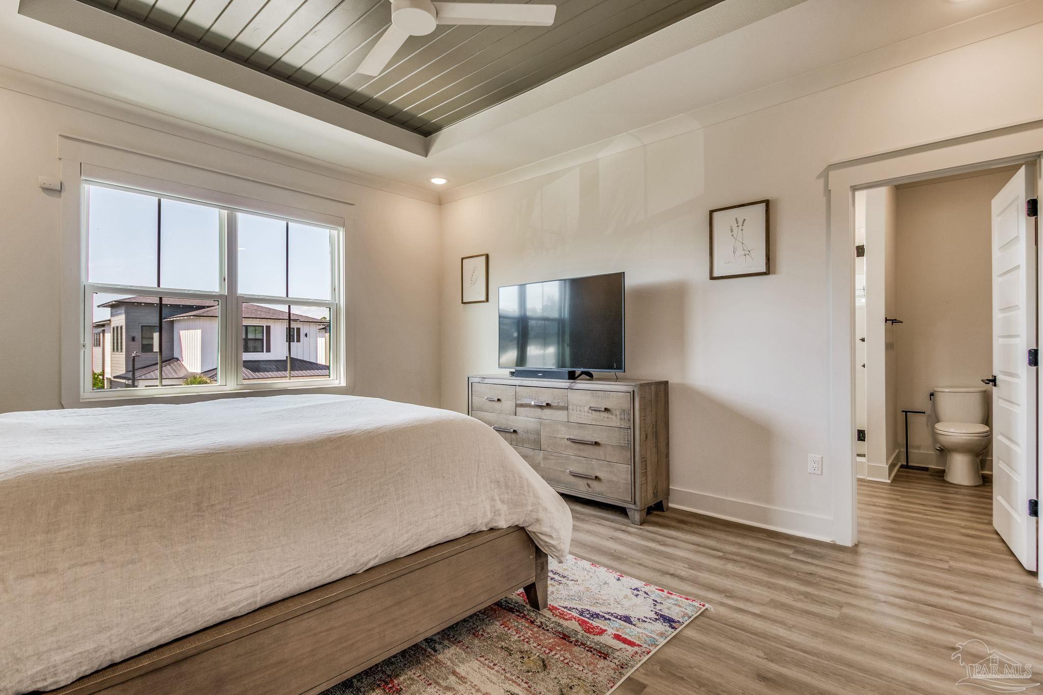 5622 Pelican Pl