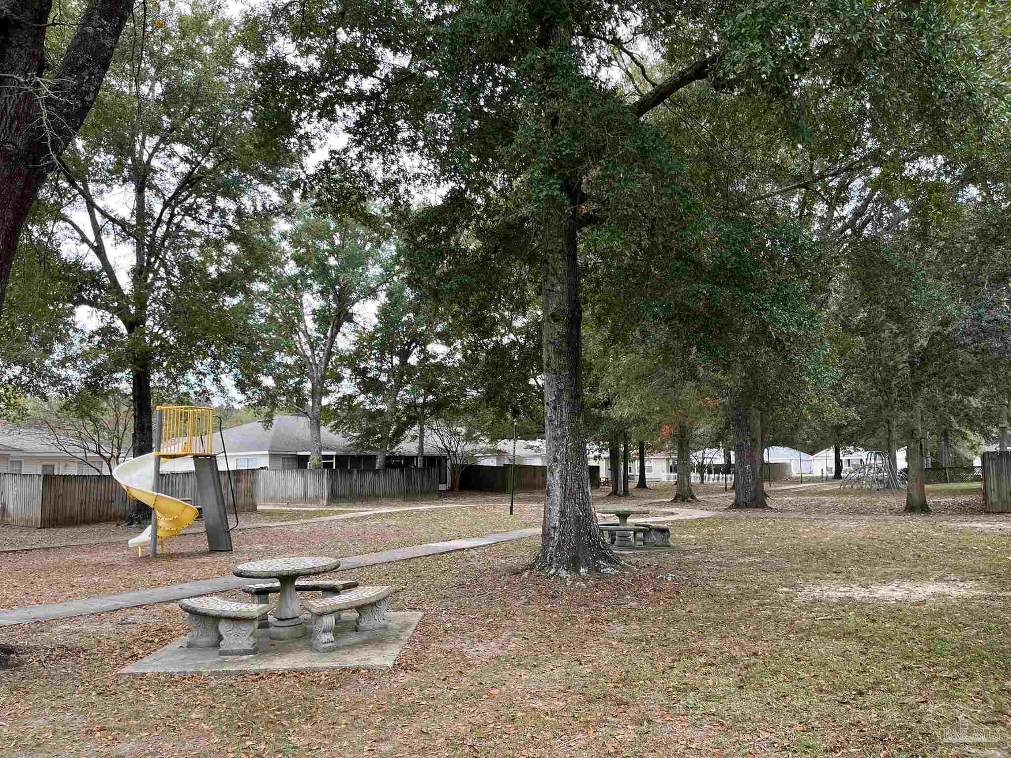 2305 Trailwood Dr