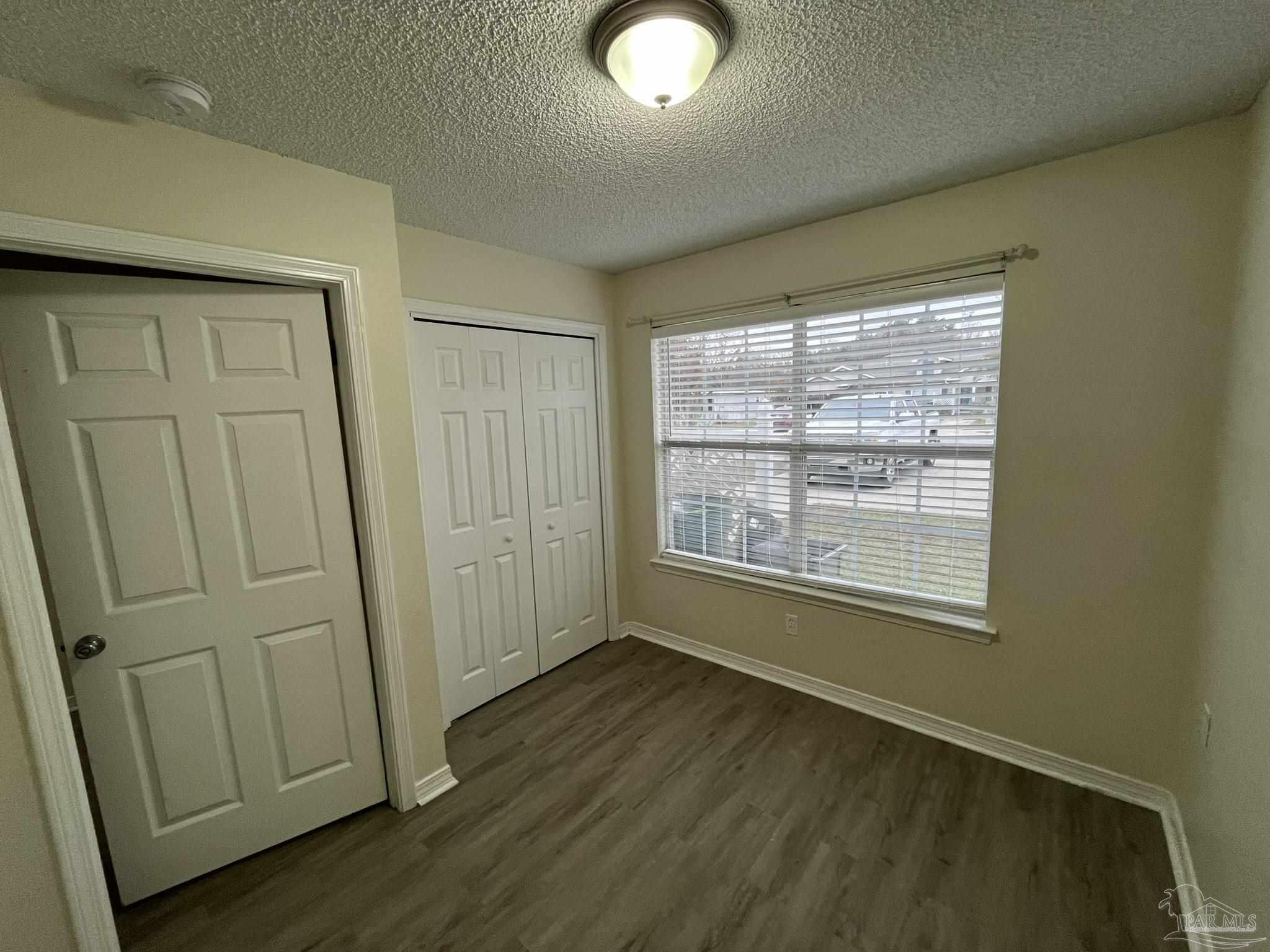 2305 Trailwood Dr