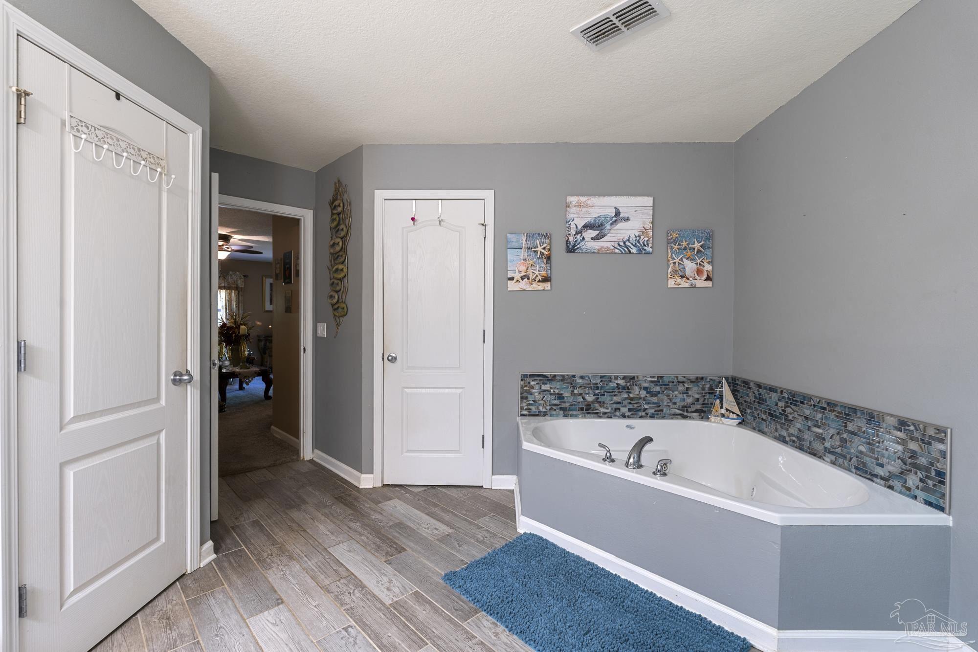 1476 Longbranch Dr