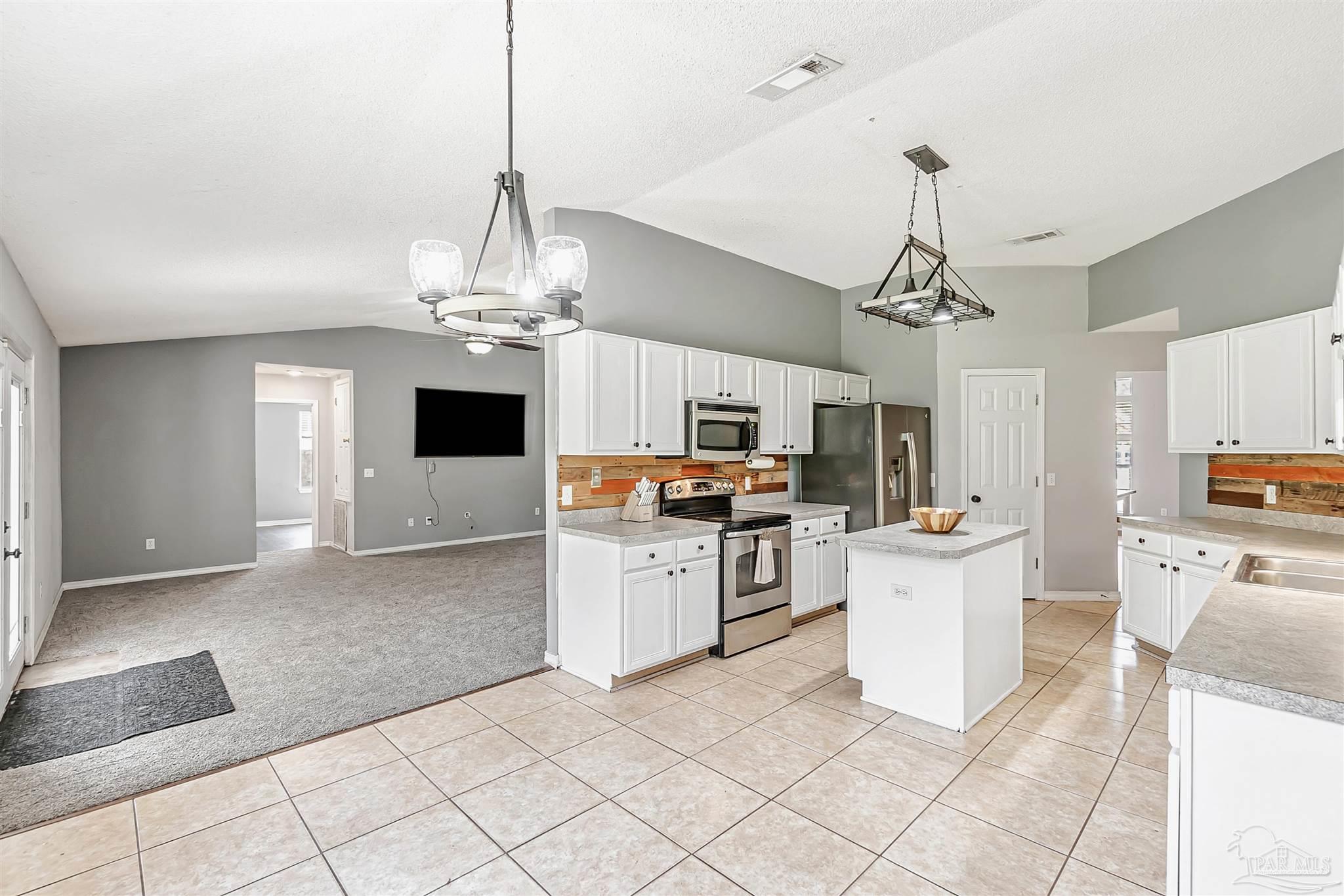 5773 Michael Dr