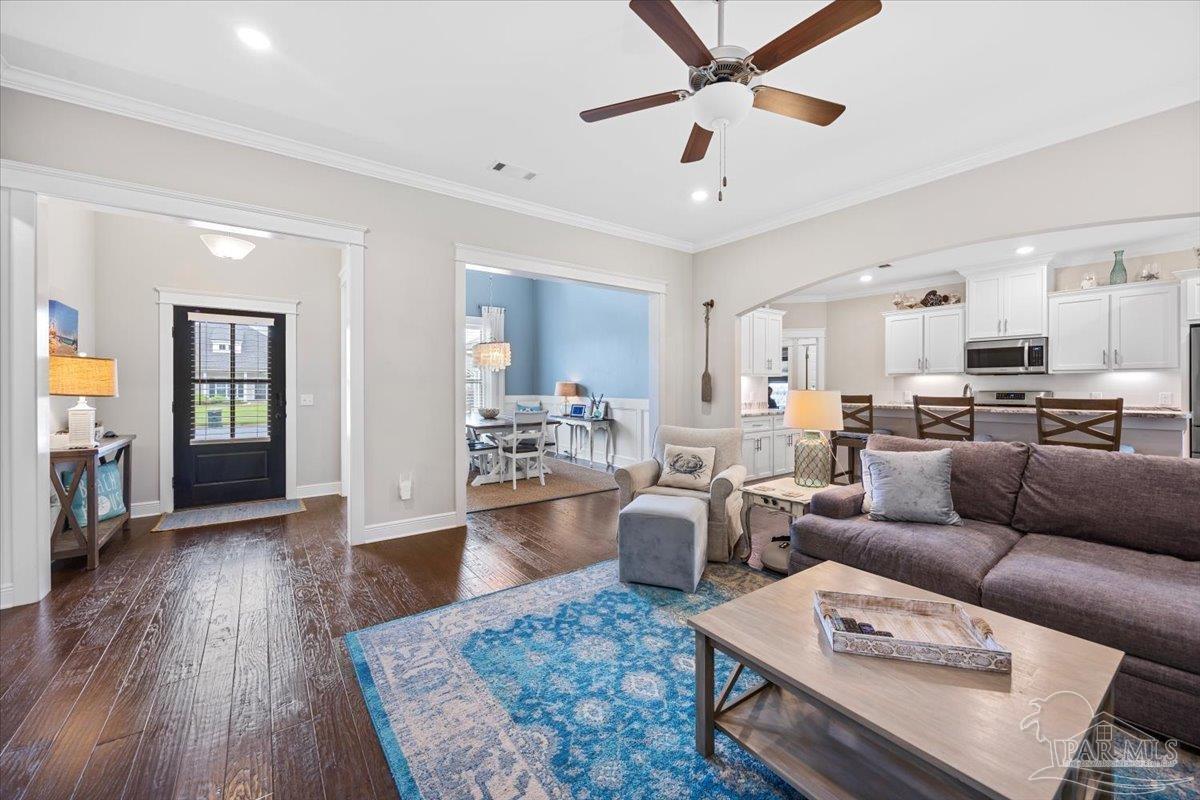 1504 Cadence Loop