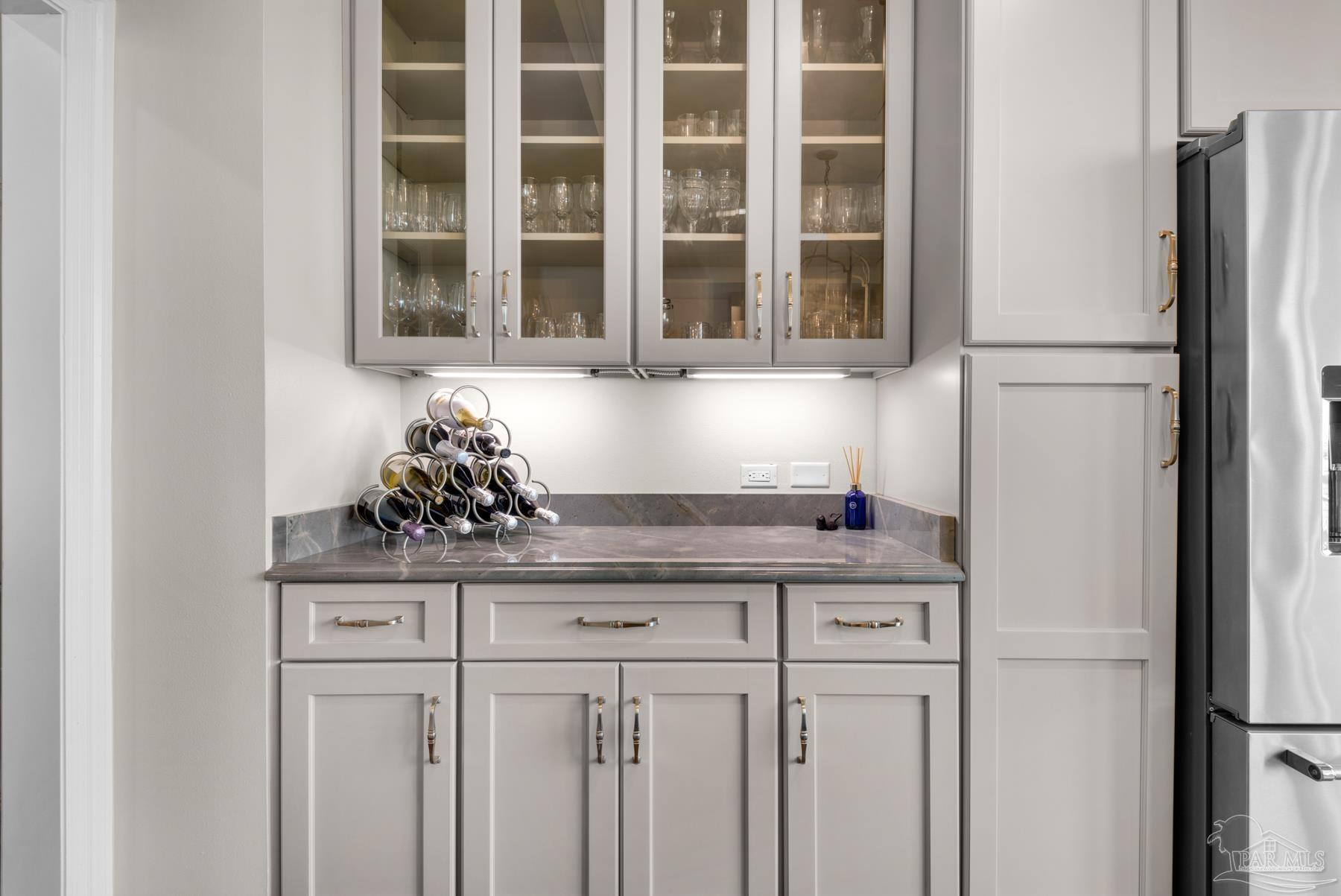 1700 Scenic Hwy # 604