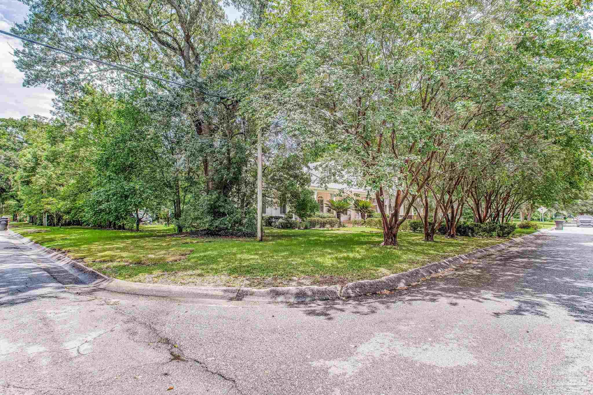 1708 N 14th Ave