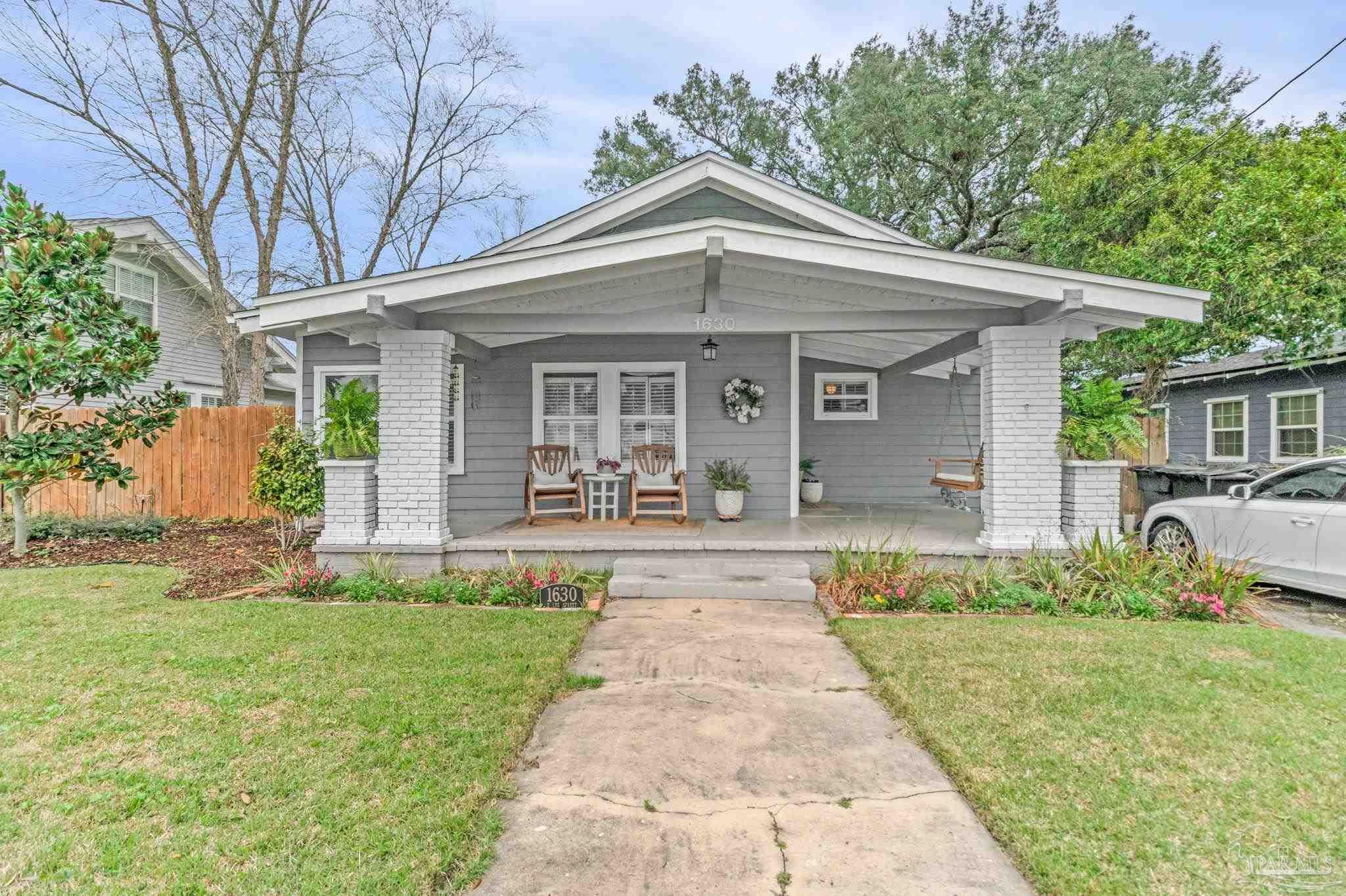 1630 E Lee St