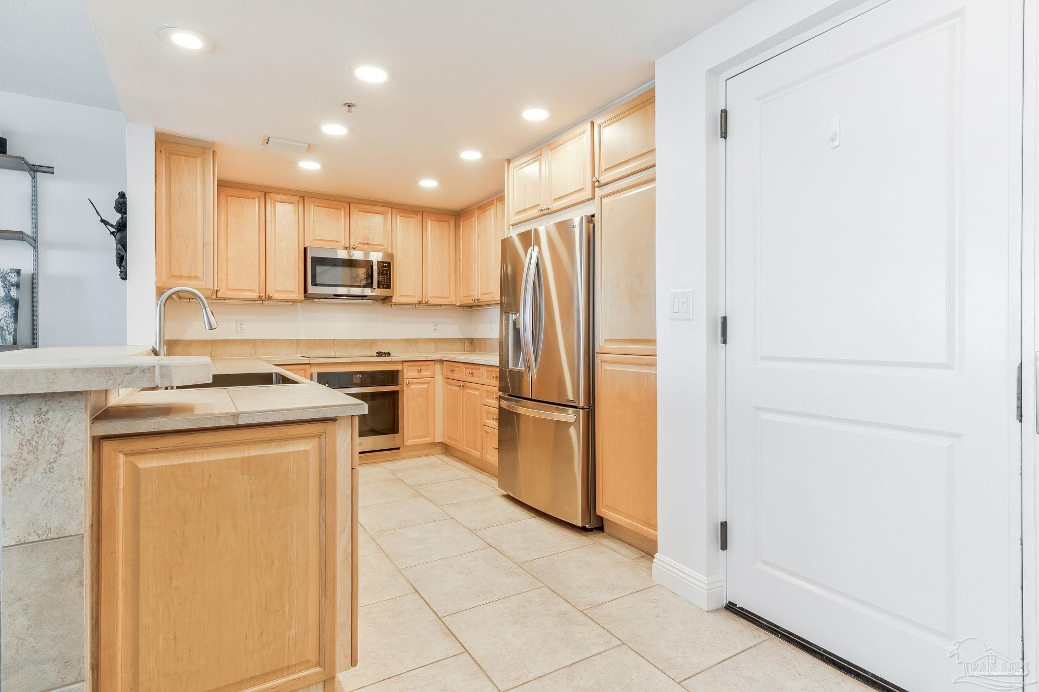 2 Portofino Dr # 1702