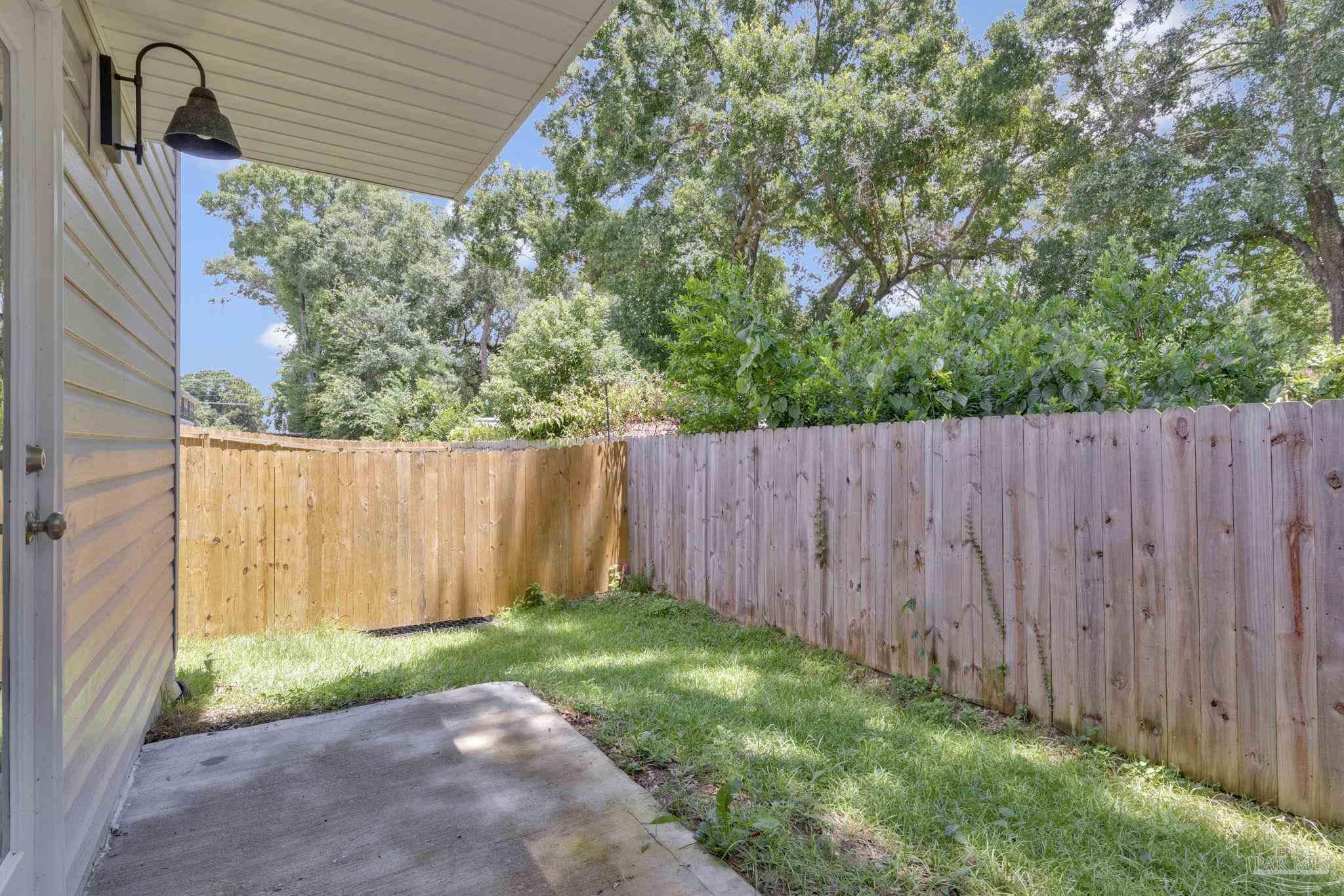 7150 Village Ln