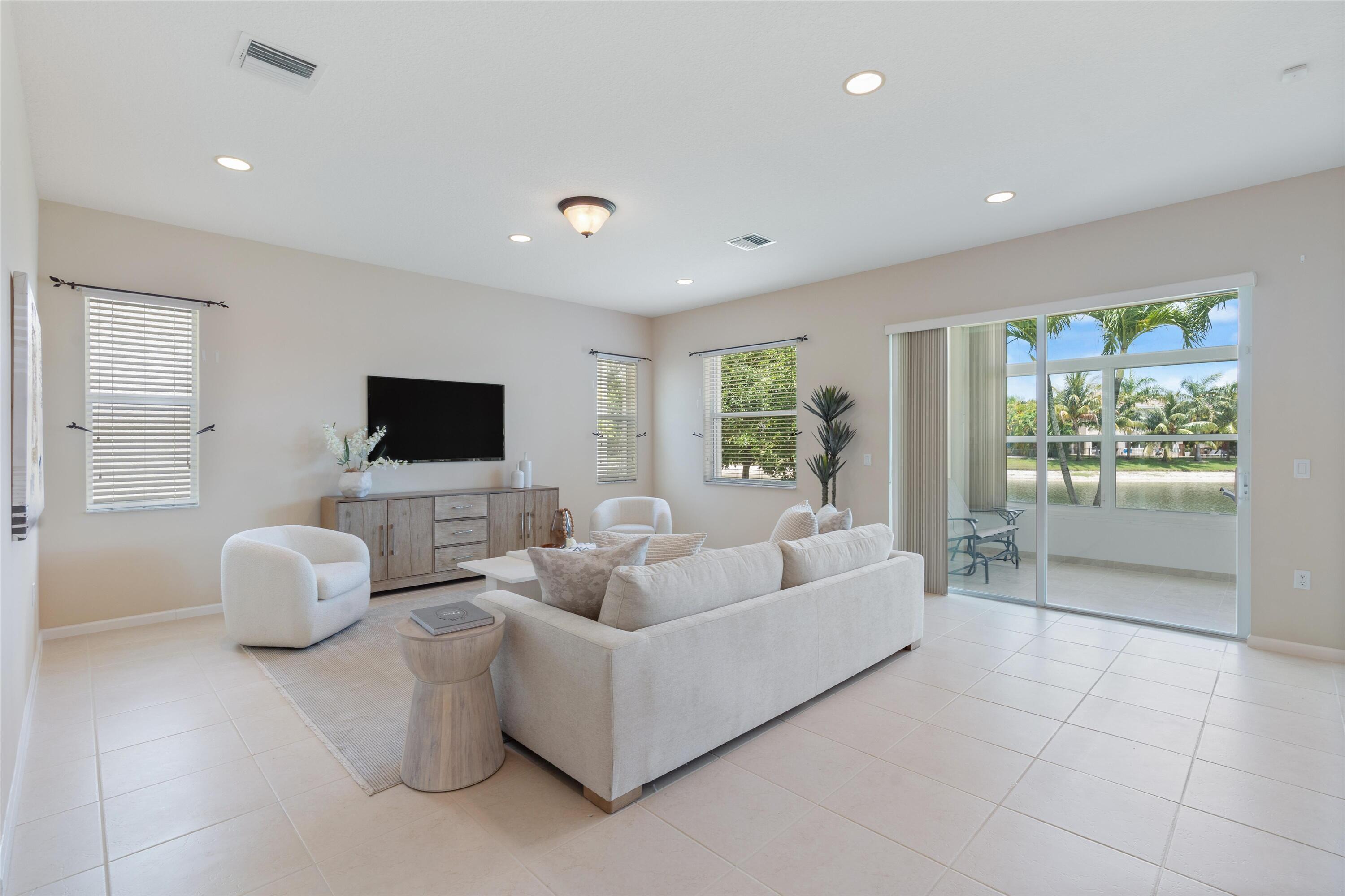 9692 Phipps Lane