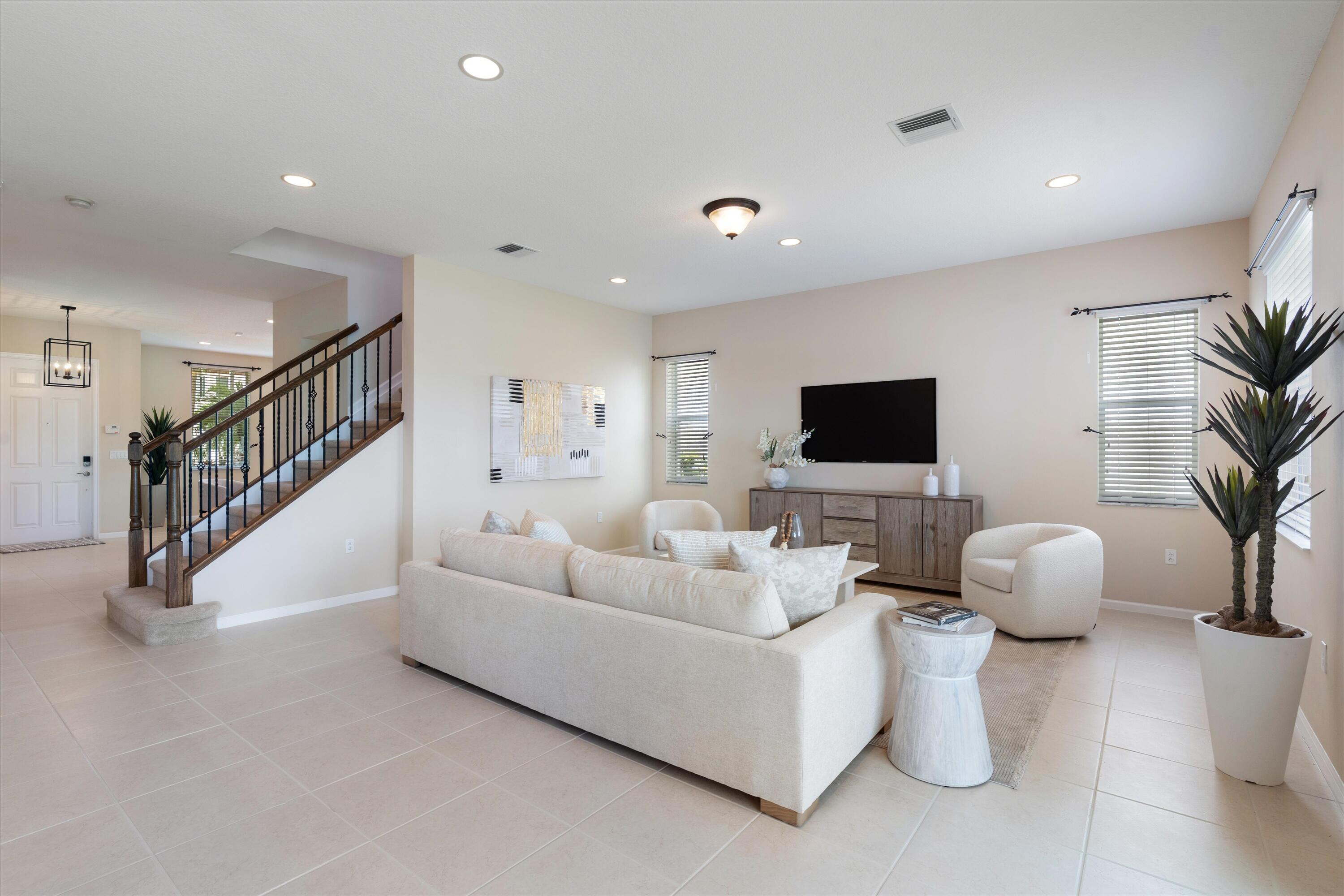 9692 Phipps Lane