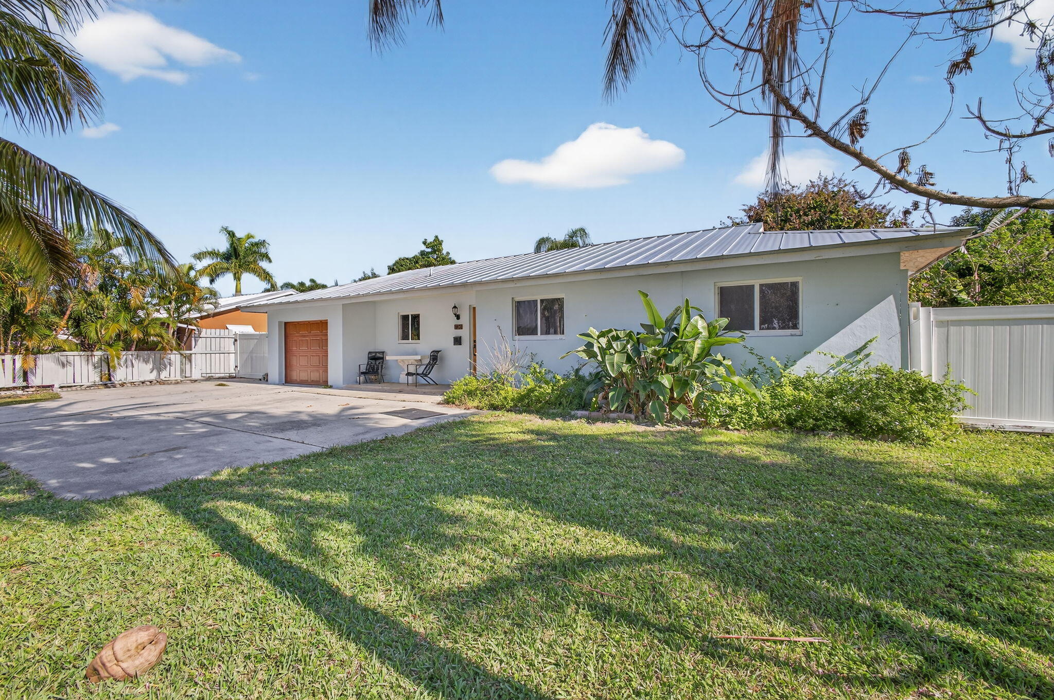 720 Prosperity Farms Road