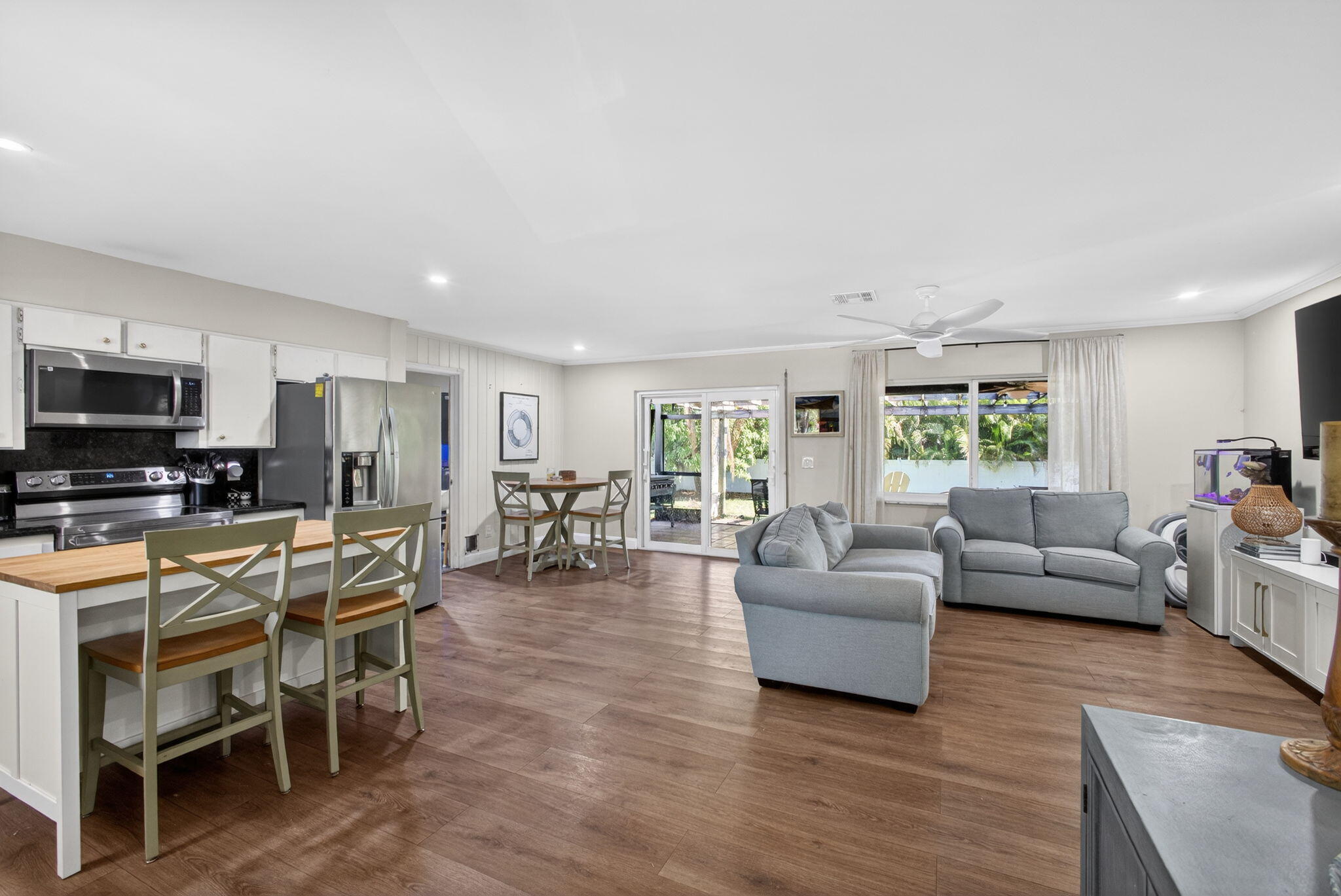 720 Prosperity Farms Road