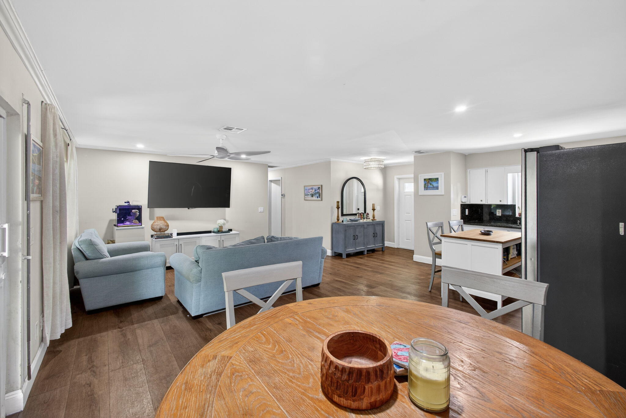 720 Prosperity Farms Road