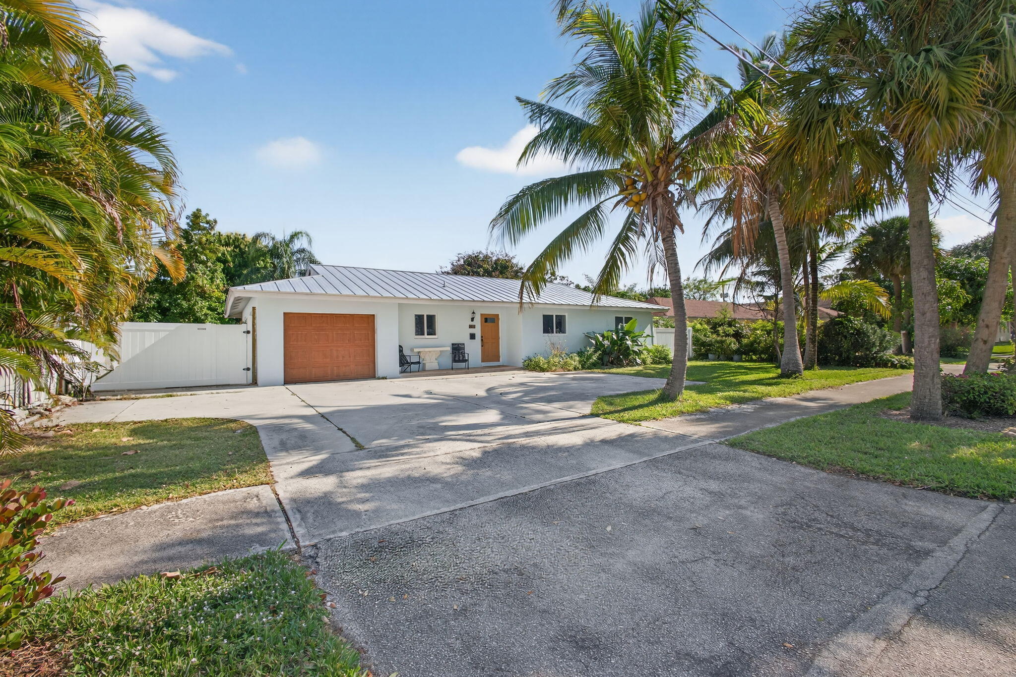 720 Prosperity Farms Road