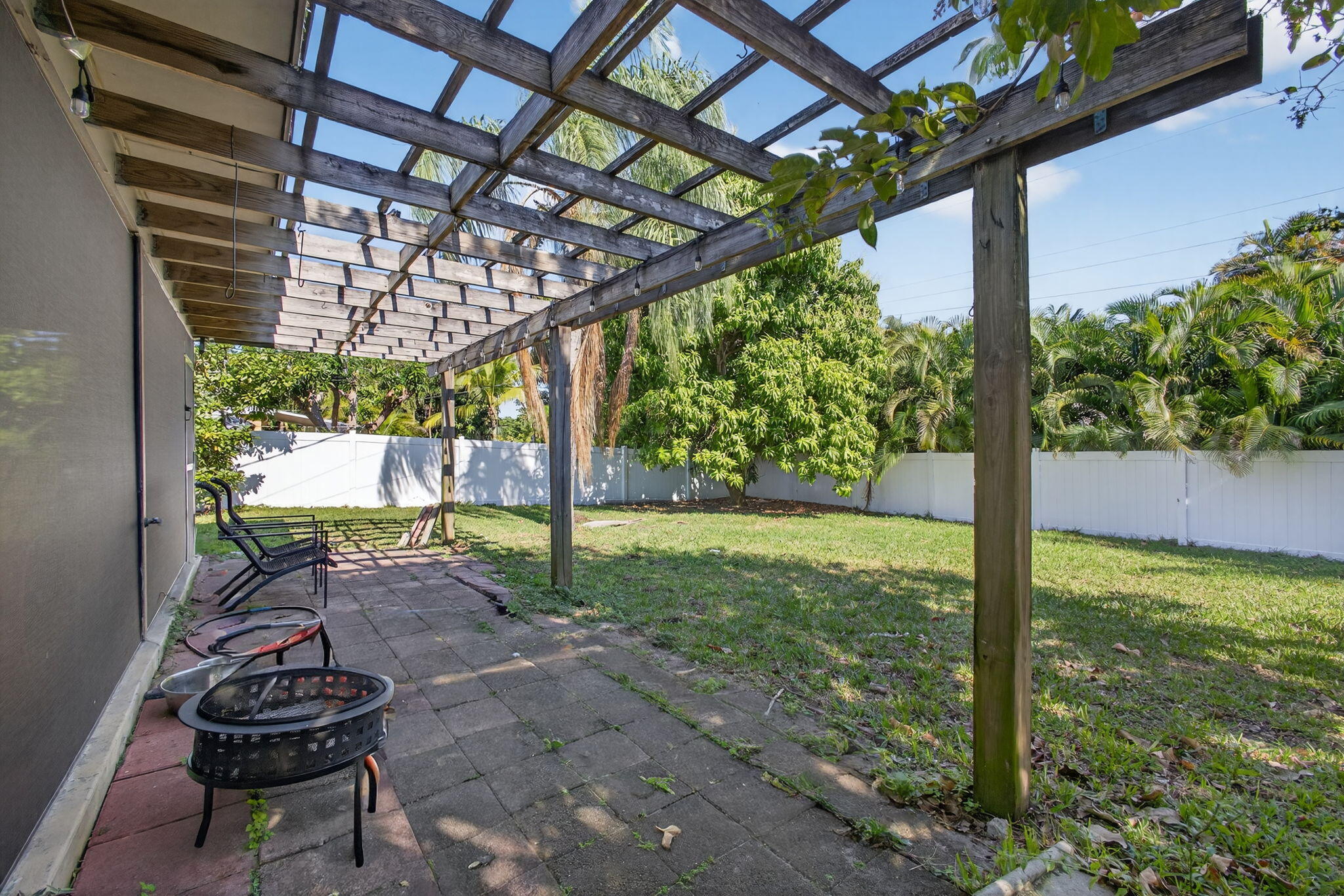 720 Prosperity Farms Road