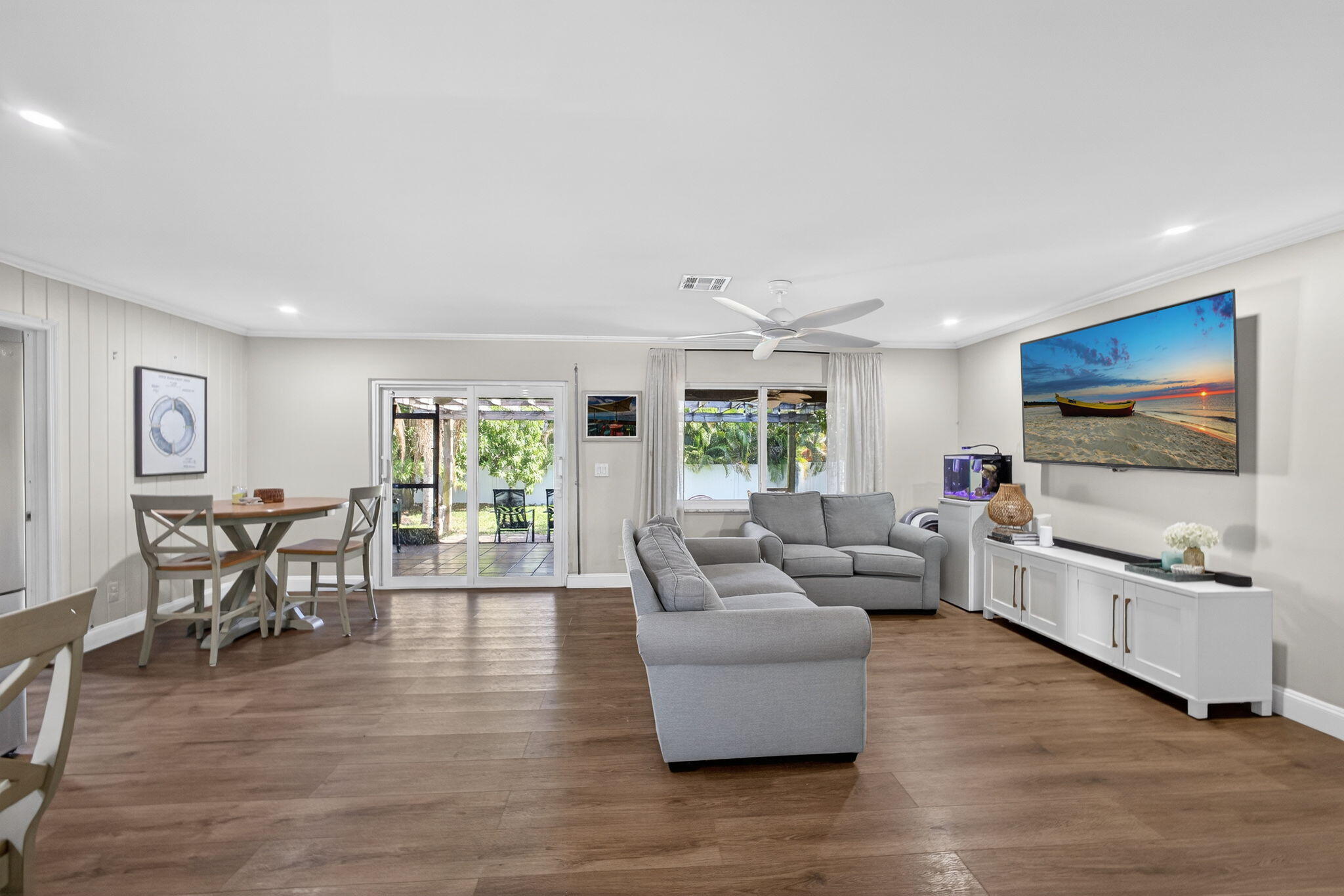 720 Prosperity Farms Road