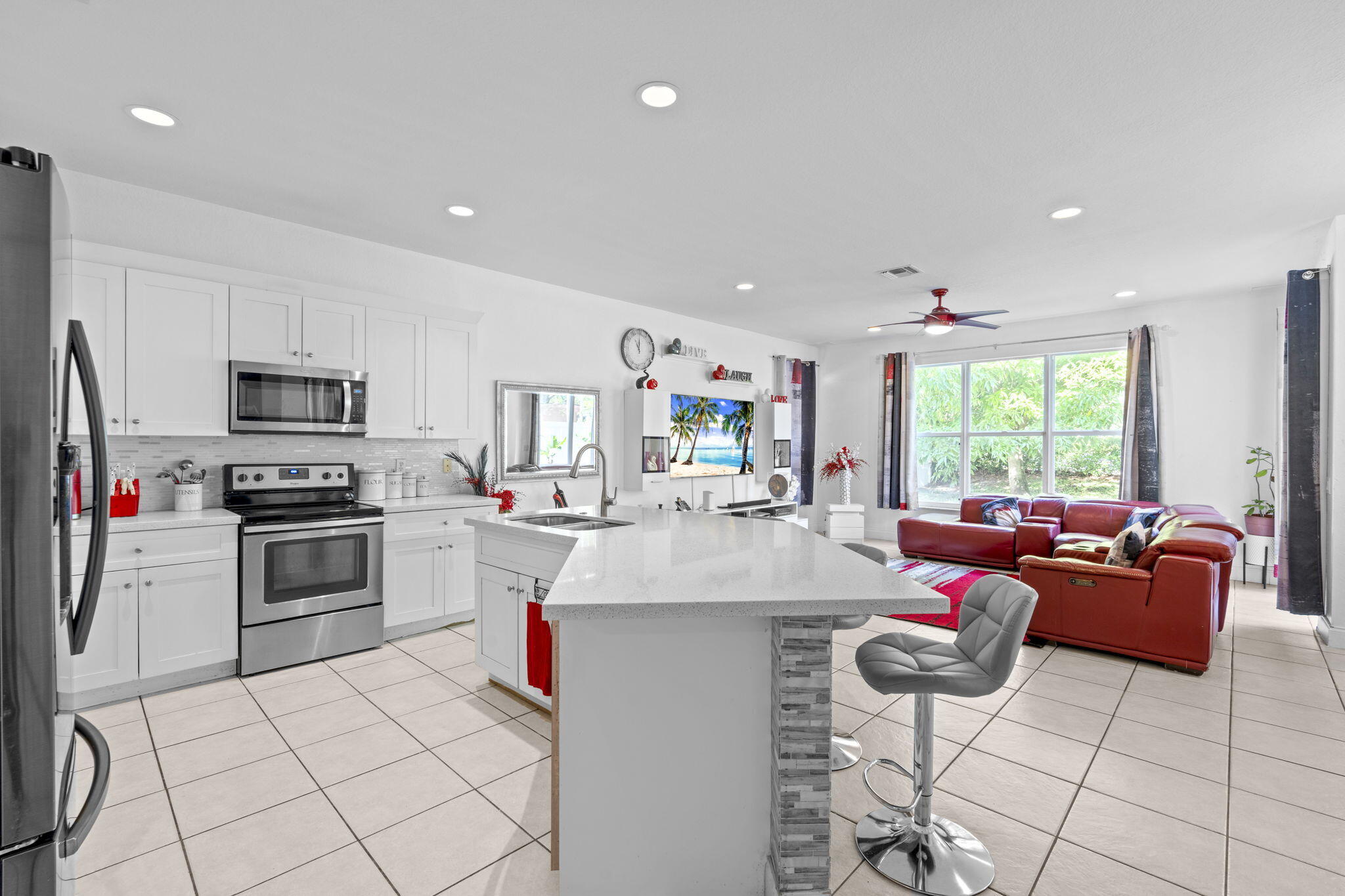 5033 Solar Point Drive