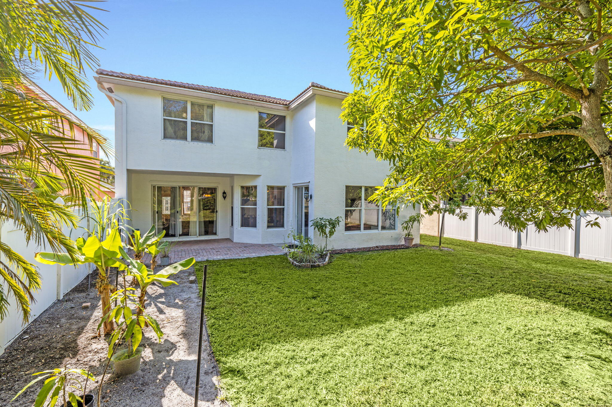 5033 Solar Point Drive