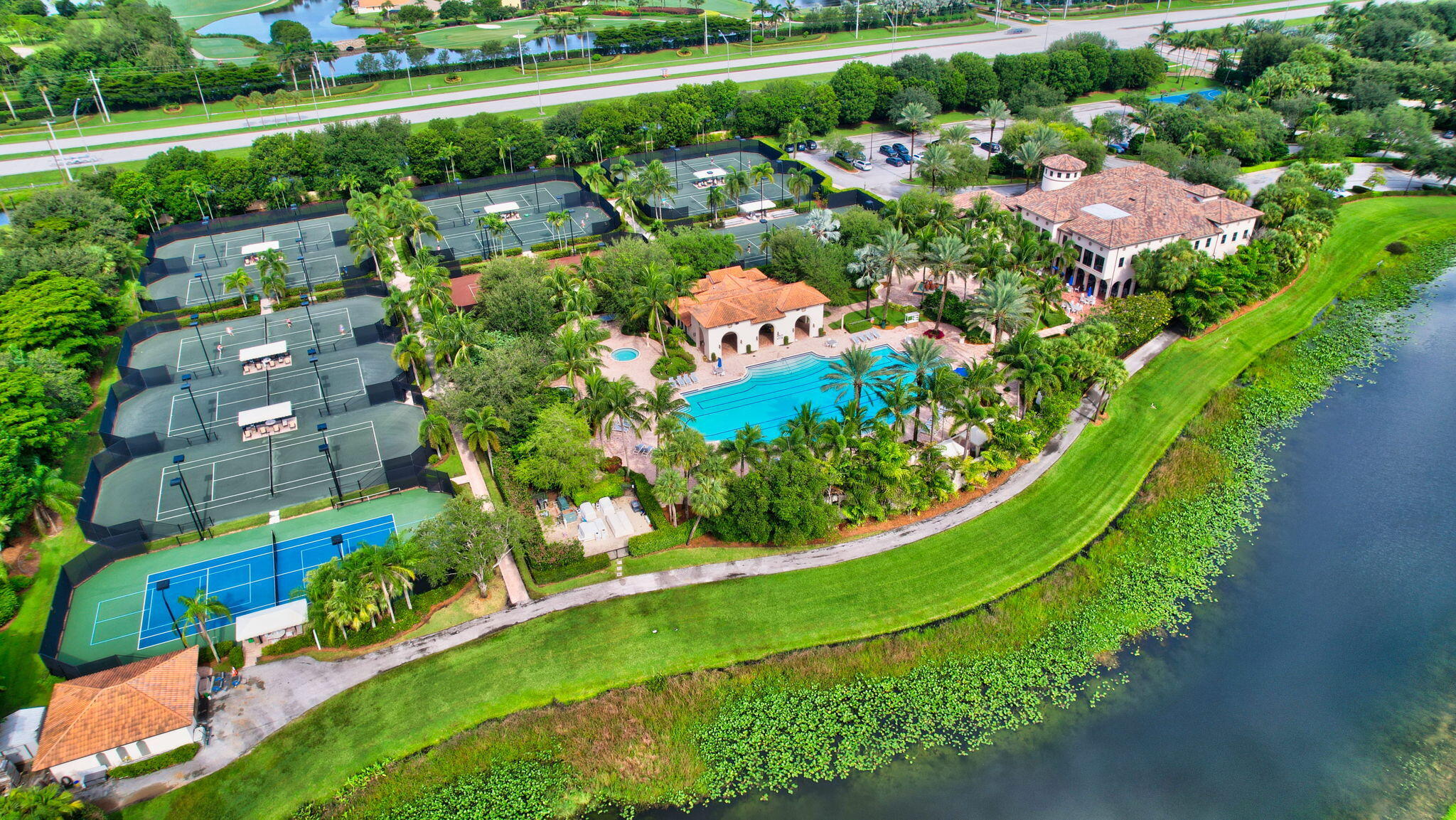 17728 Villa Club Way