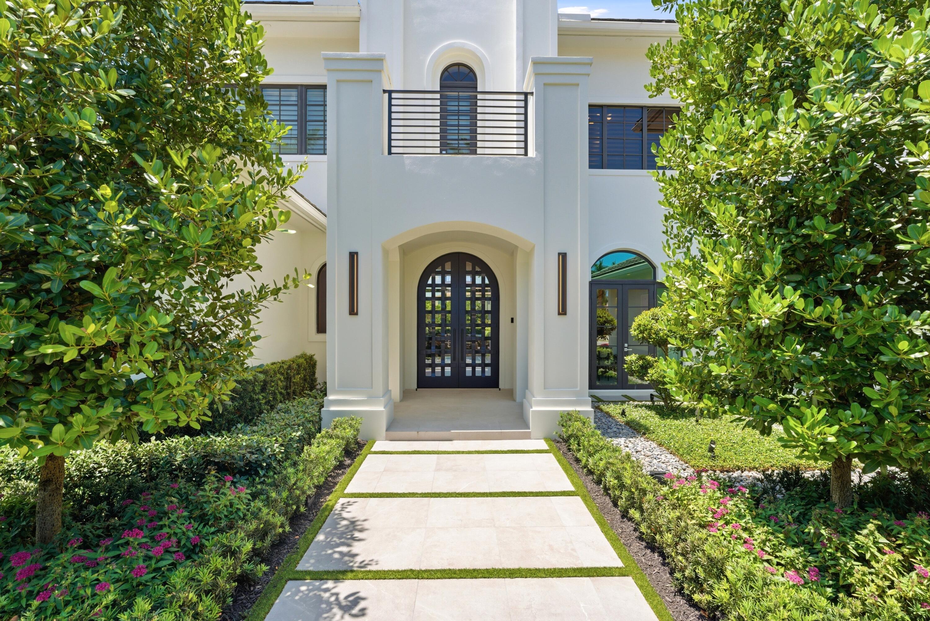 9105 Pintura Way