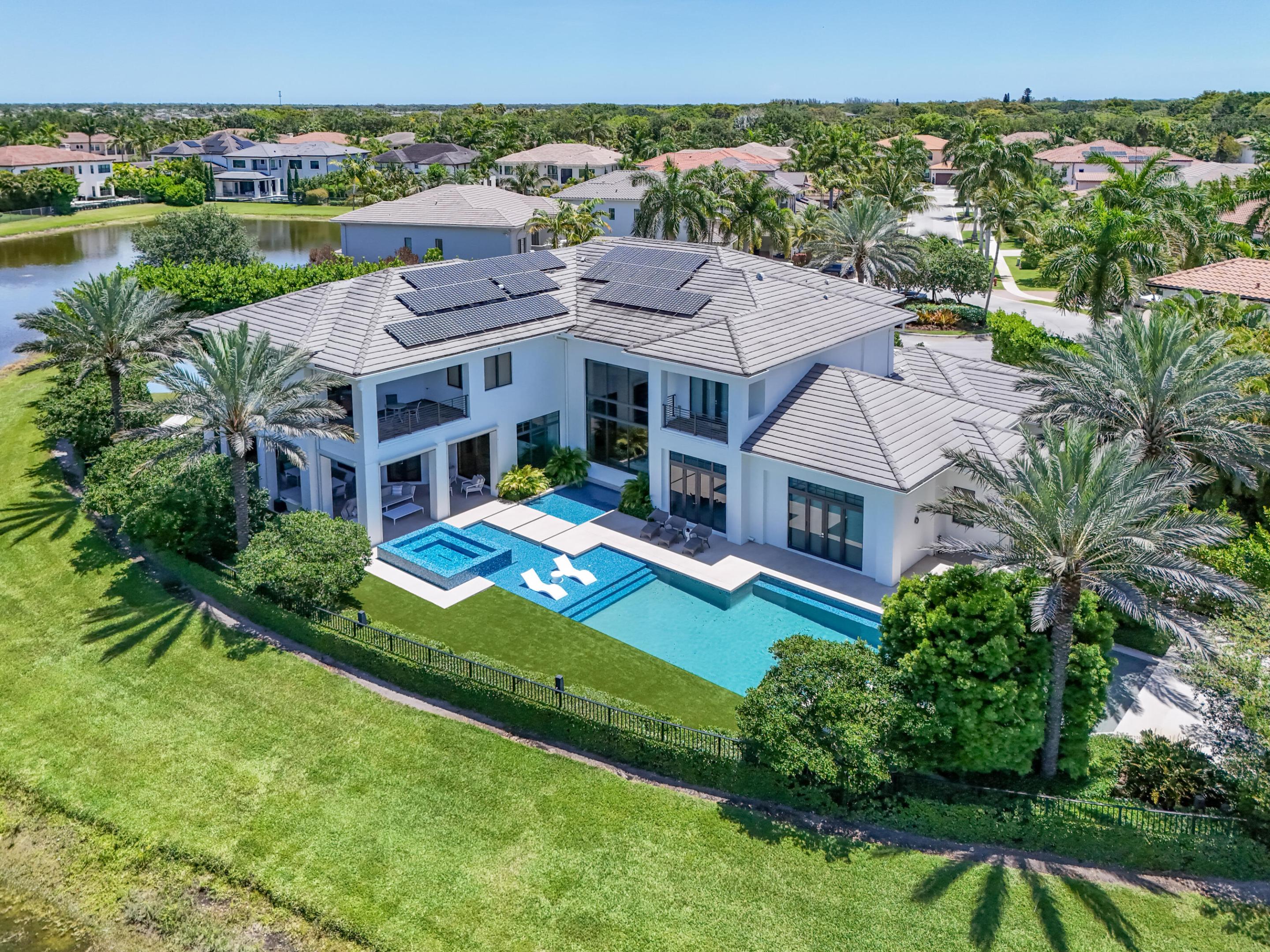 9105 Pintura Way