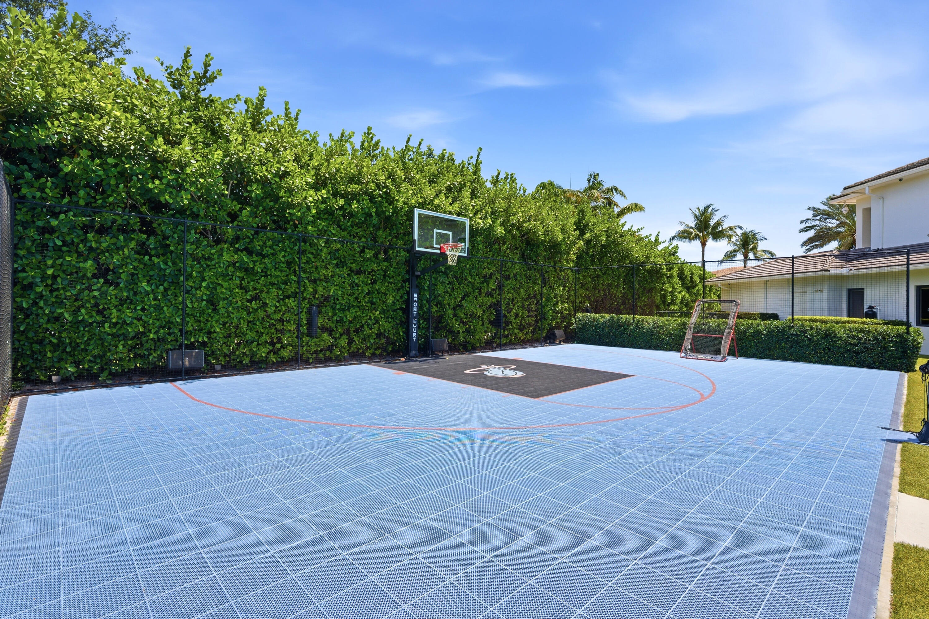 9105 Pintura Way