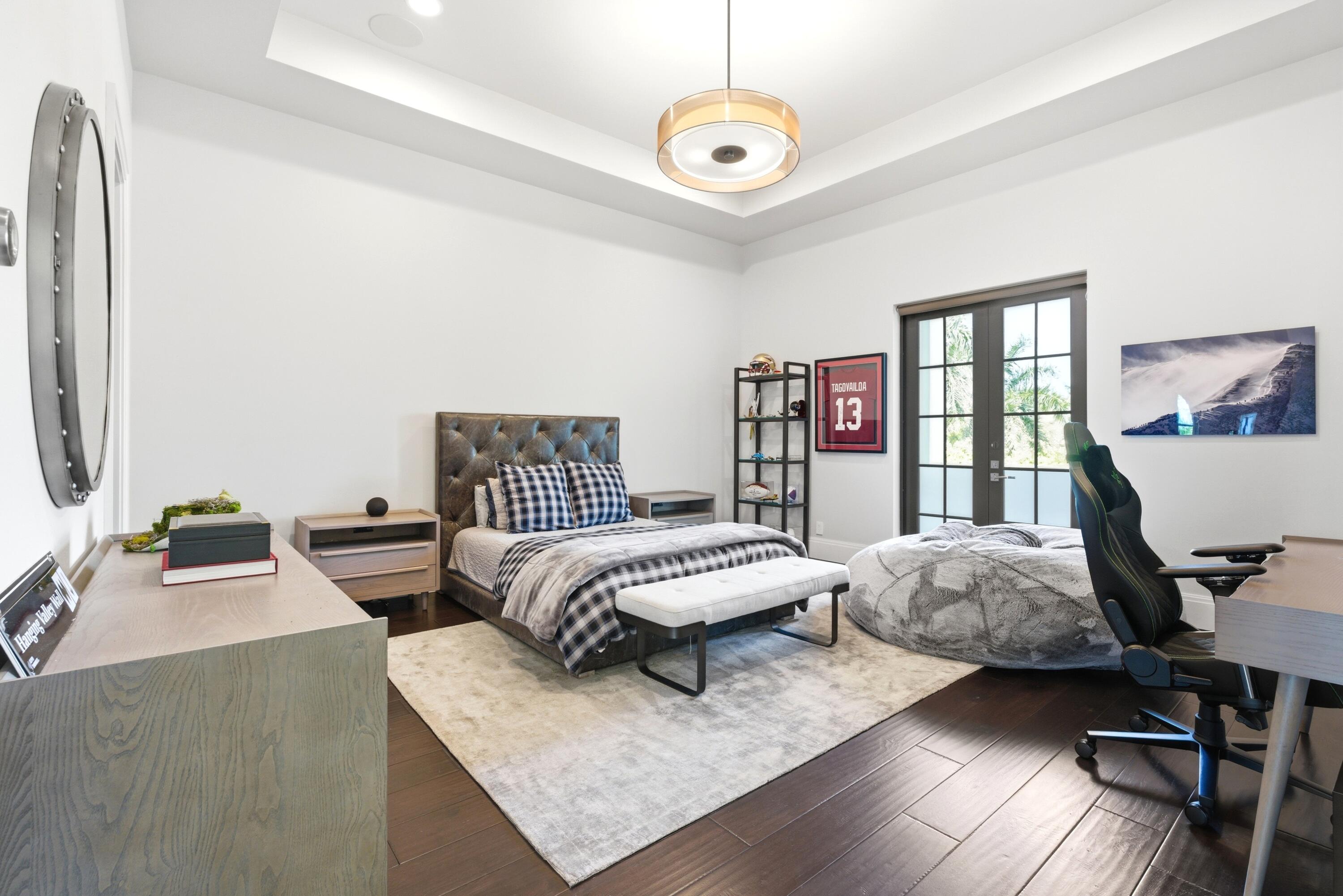 9105 Pintura Way
