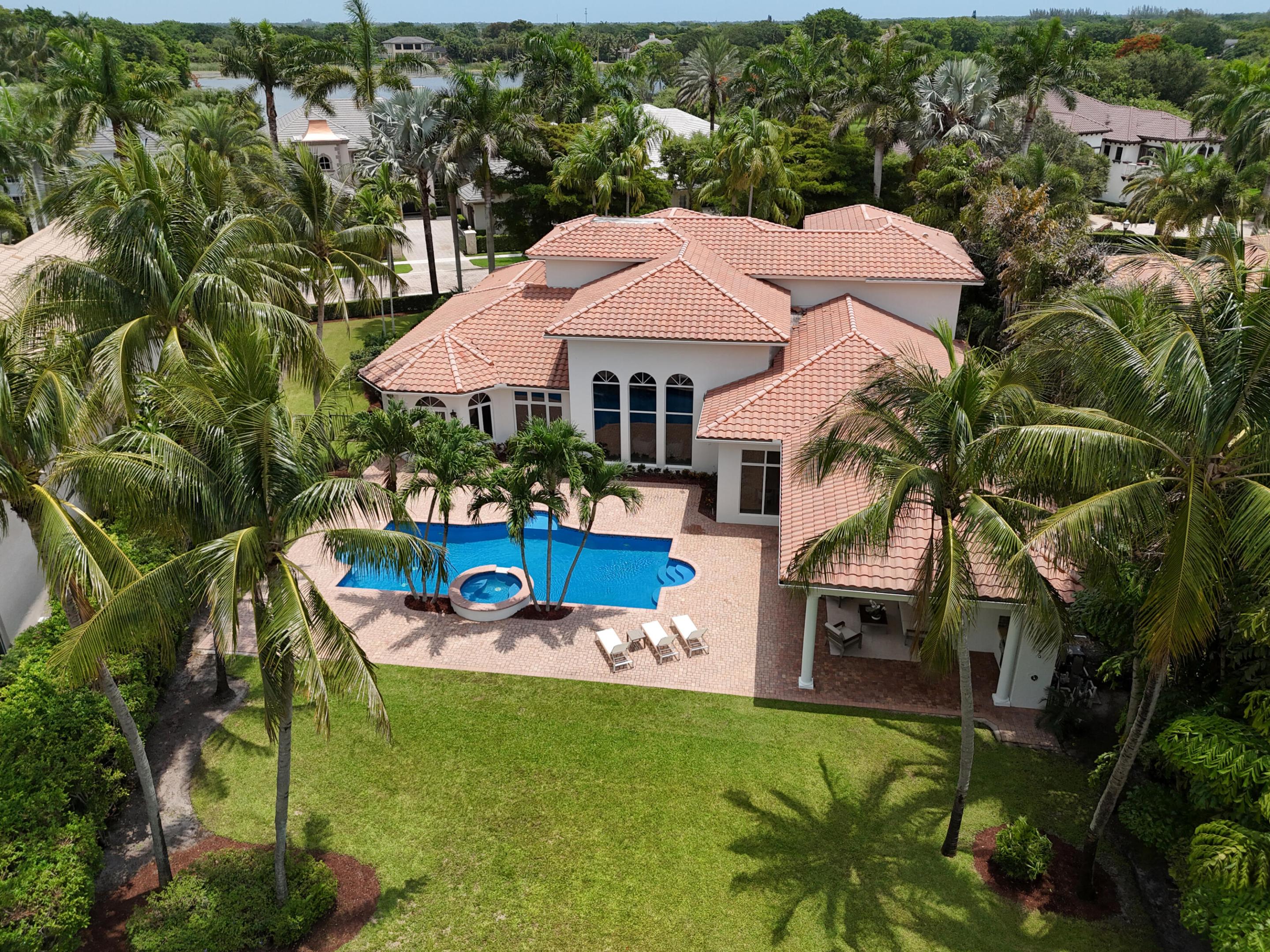 17165 Ave Le Rivage