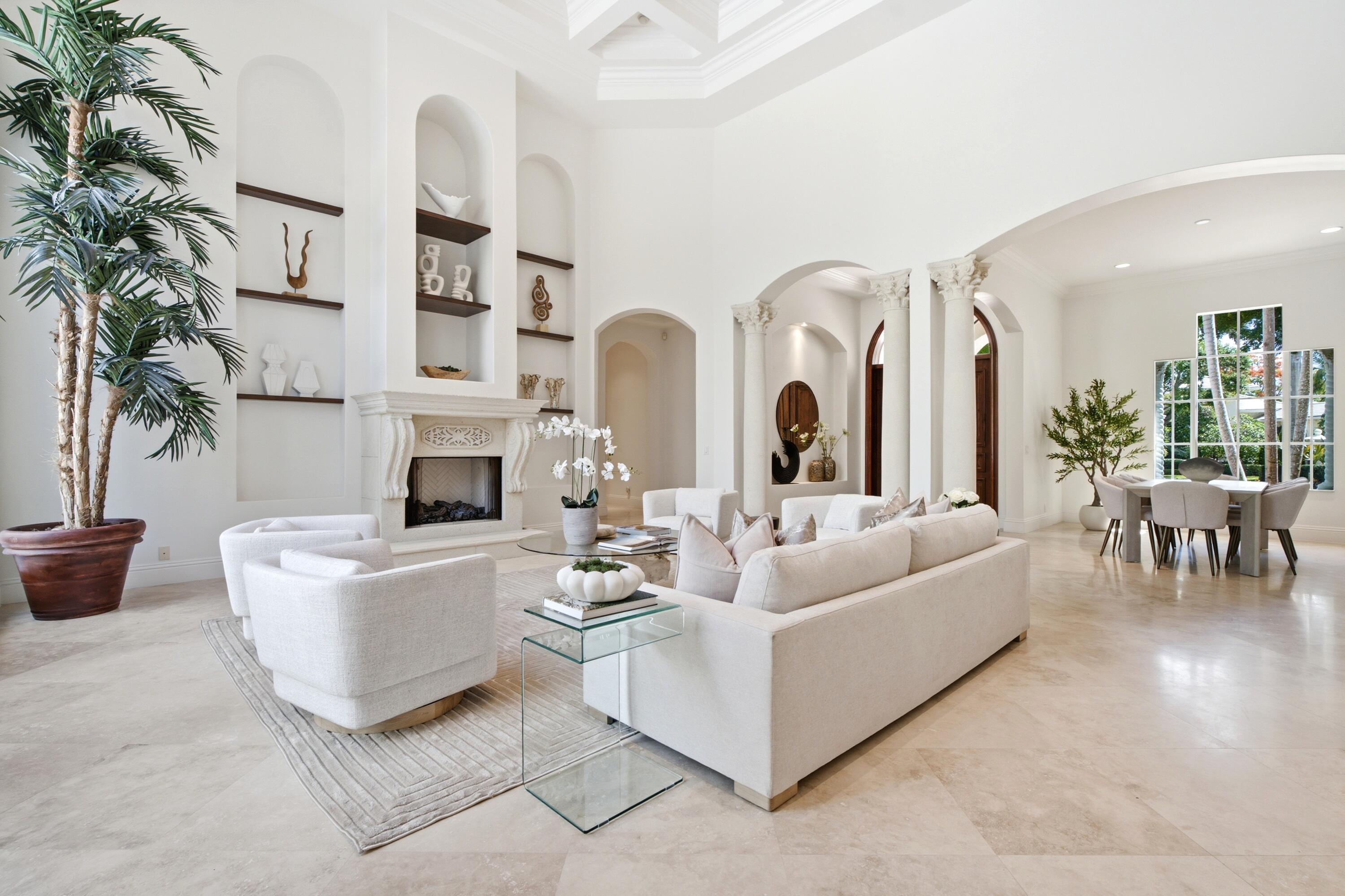 17165 Ave Le Rivage