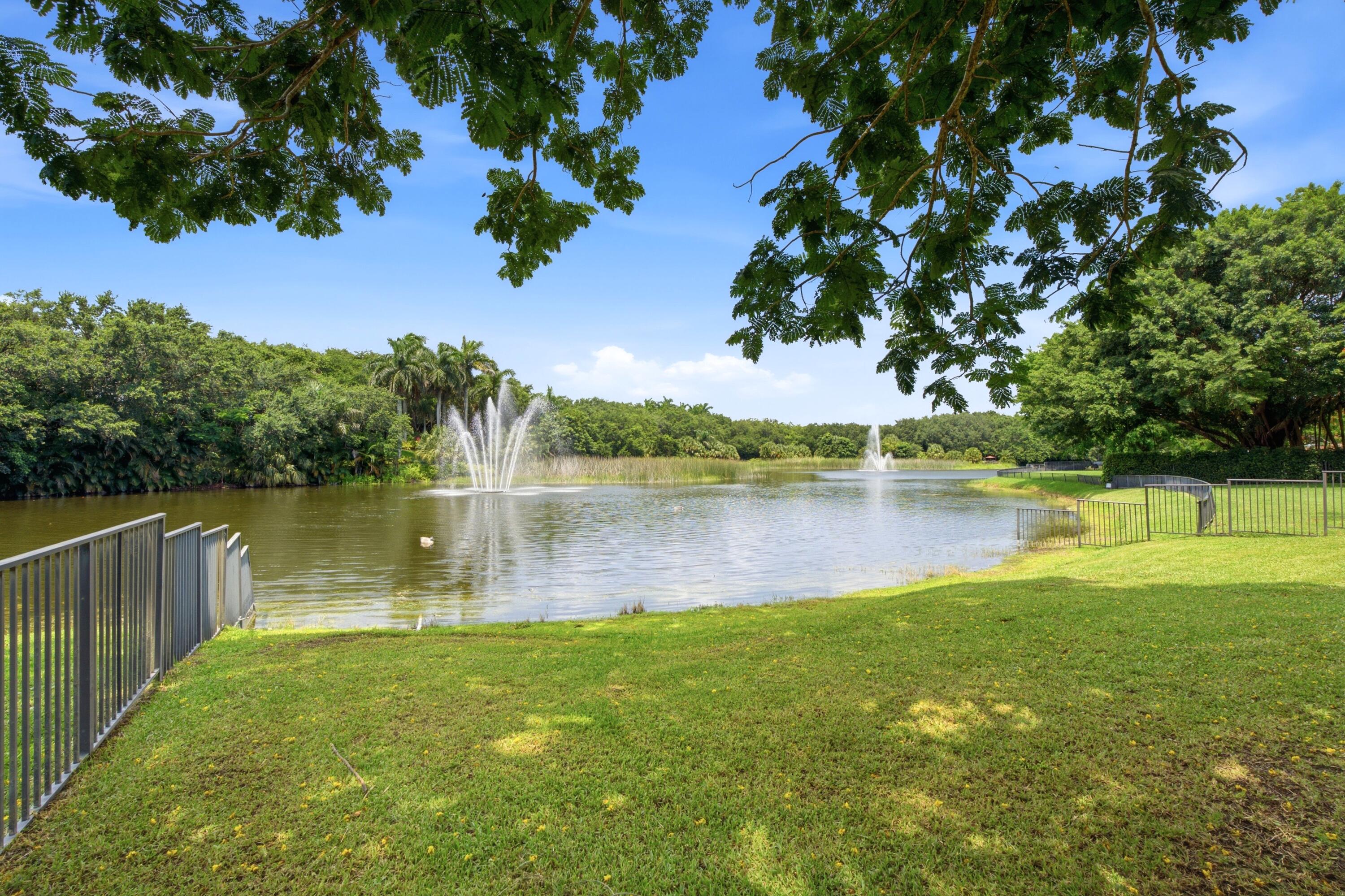 17165 Ave Le Rivage