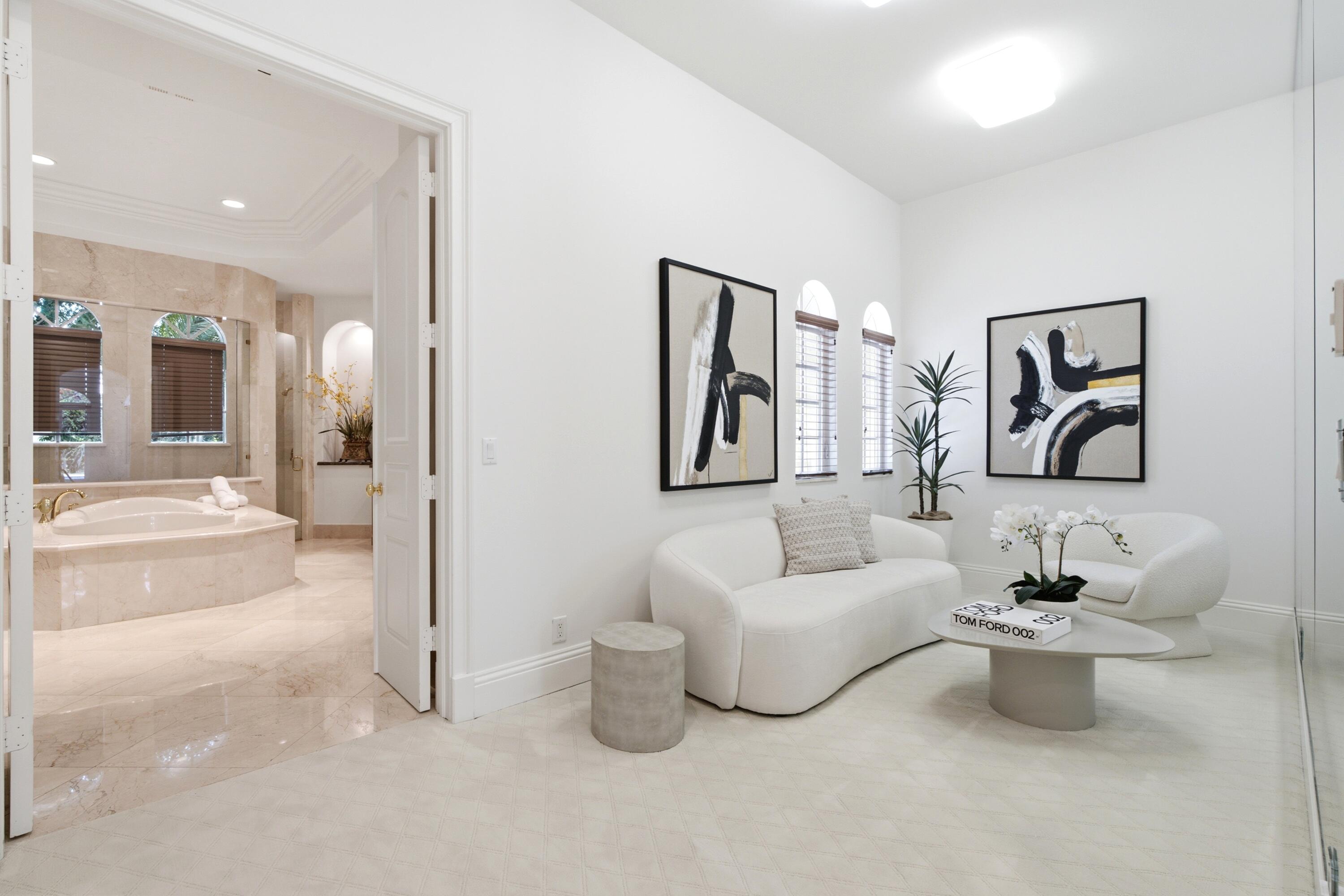 17165 Ave Le Rivage